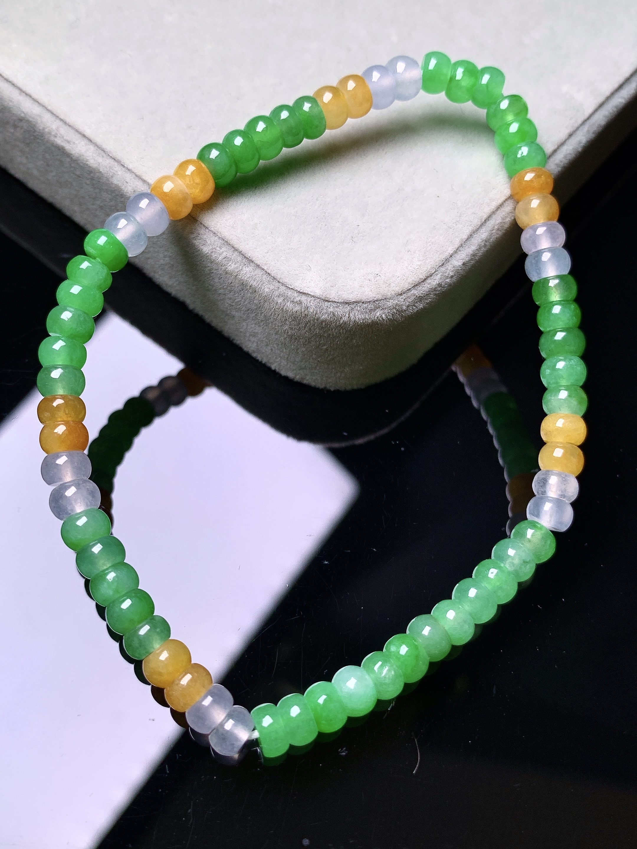 多彩算盘珠手链 玉质细腻 色泽艳丽清新 整体尺寸4.5*3