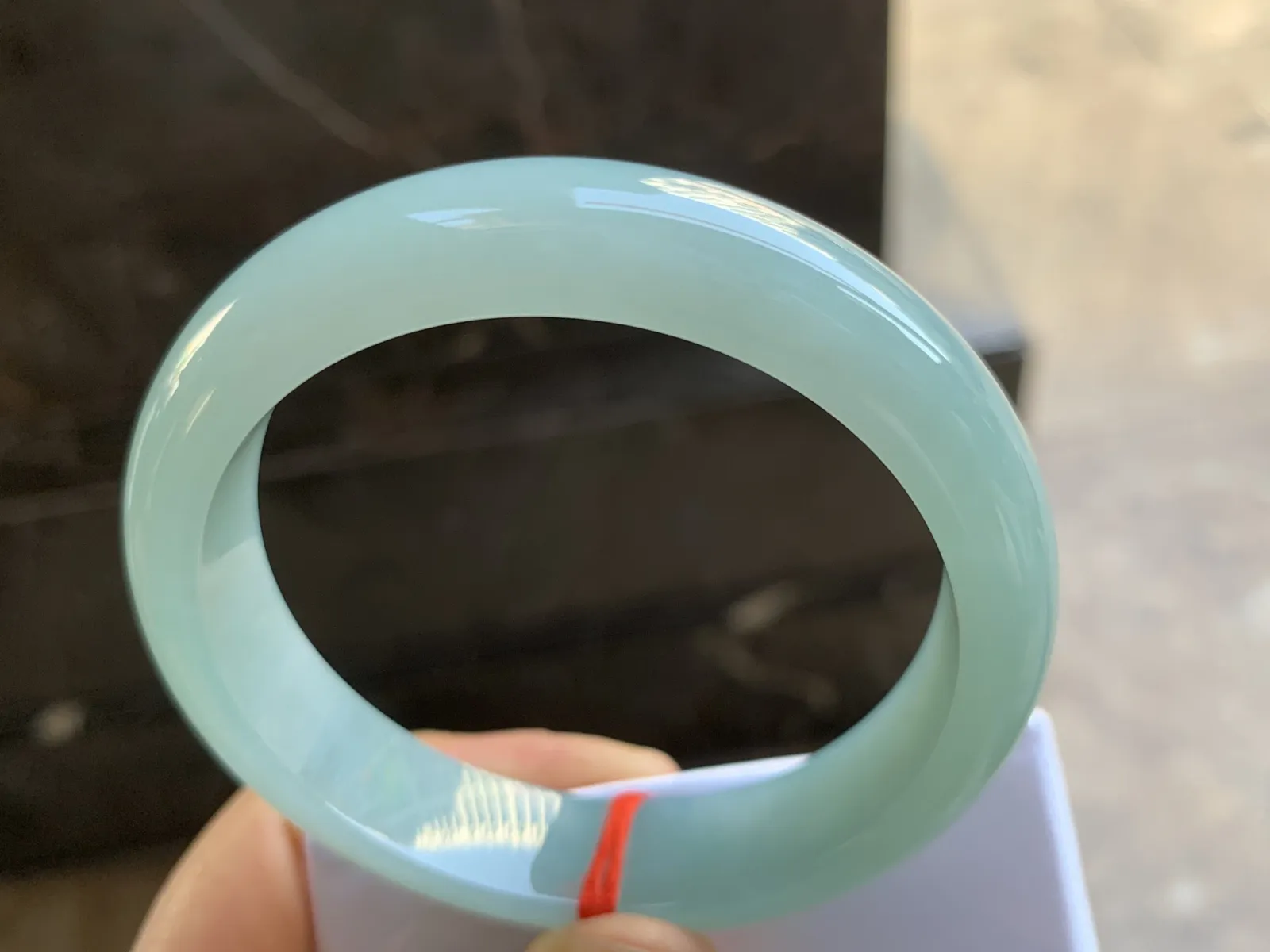 59.5-14-8.4mm
冰种晴水手镯 底色漂亮 水润清新