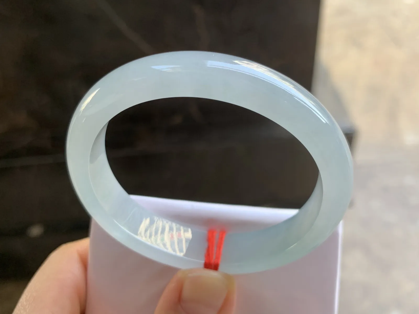 54-12-7.3mm
冰种贵妃手镯 水润光泽 清爽 正圈52可带