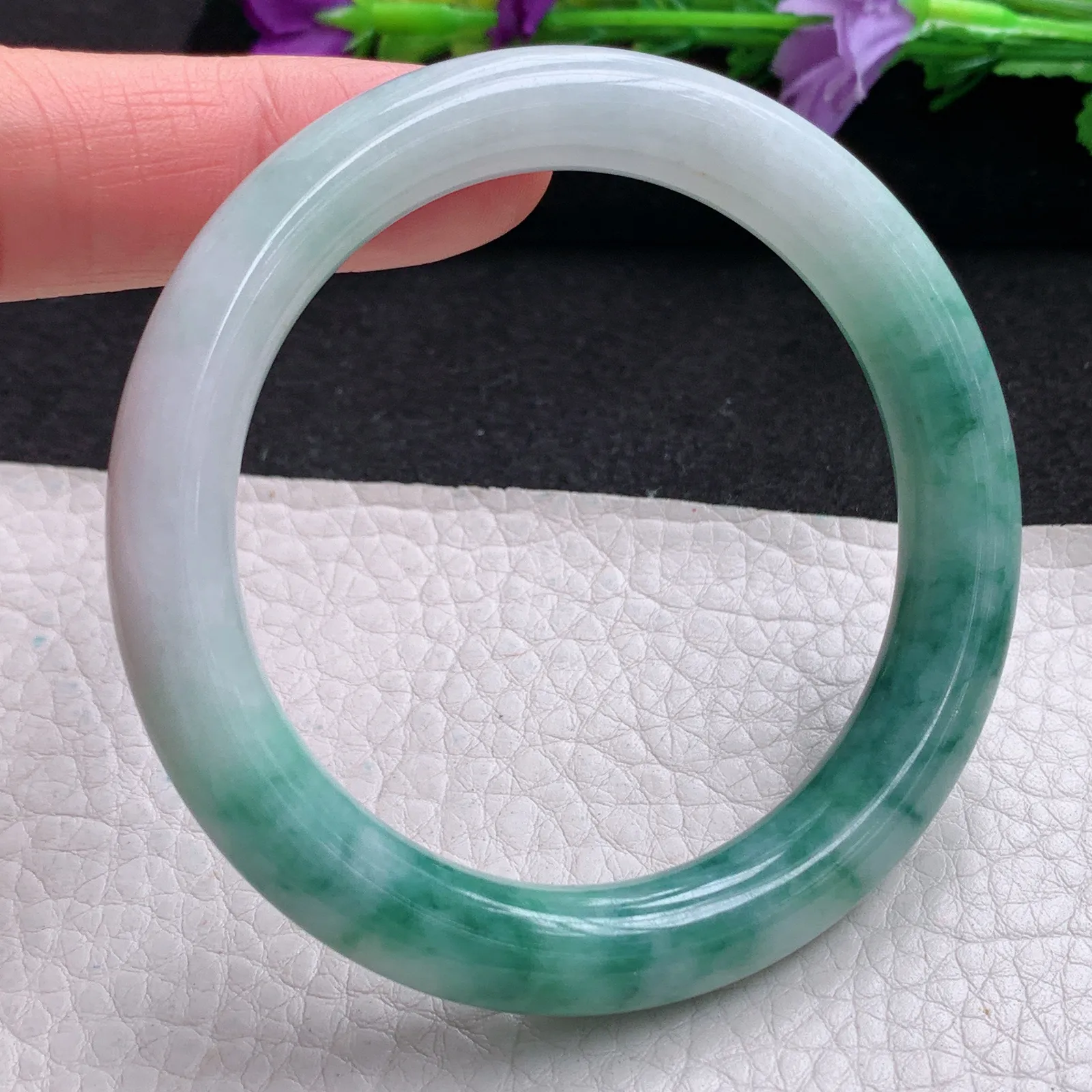 ee实拍53.5*8.4*8.8美人镯 天然缅甸翡翠飘花圆条玉手镯 玉手环