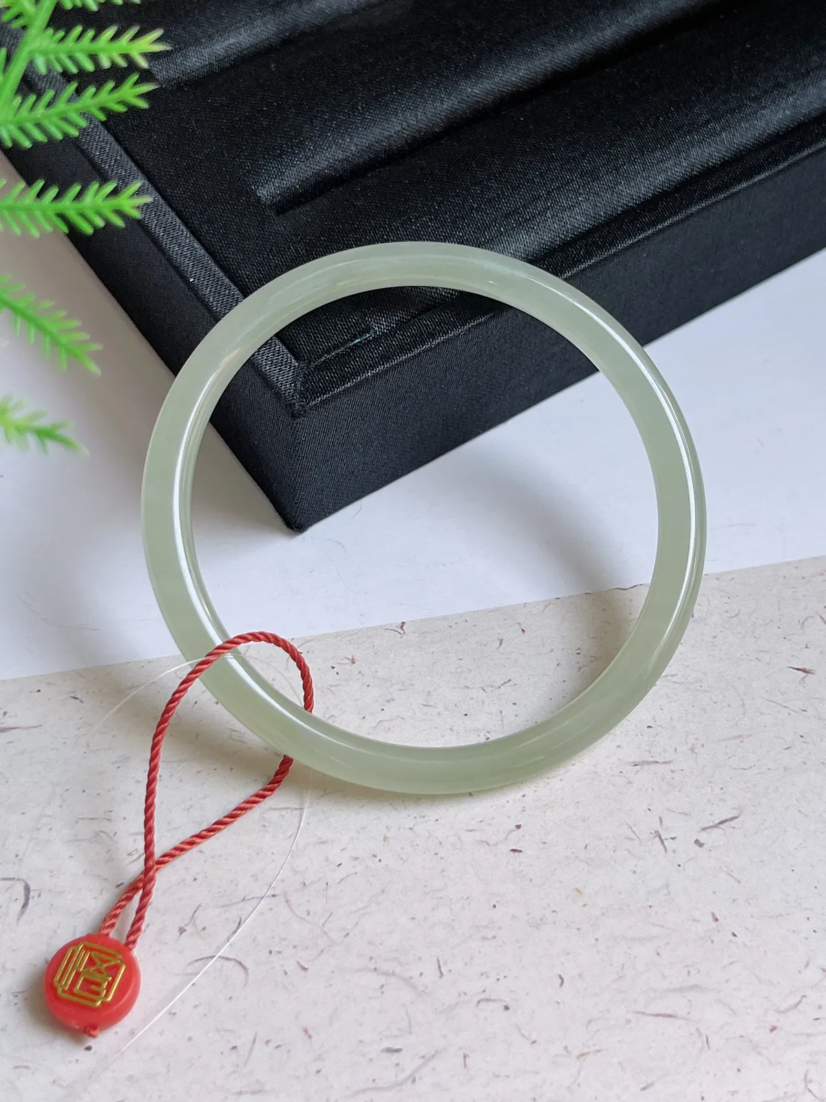 和田玉茶晴美人镯