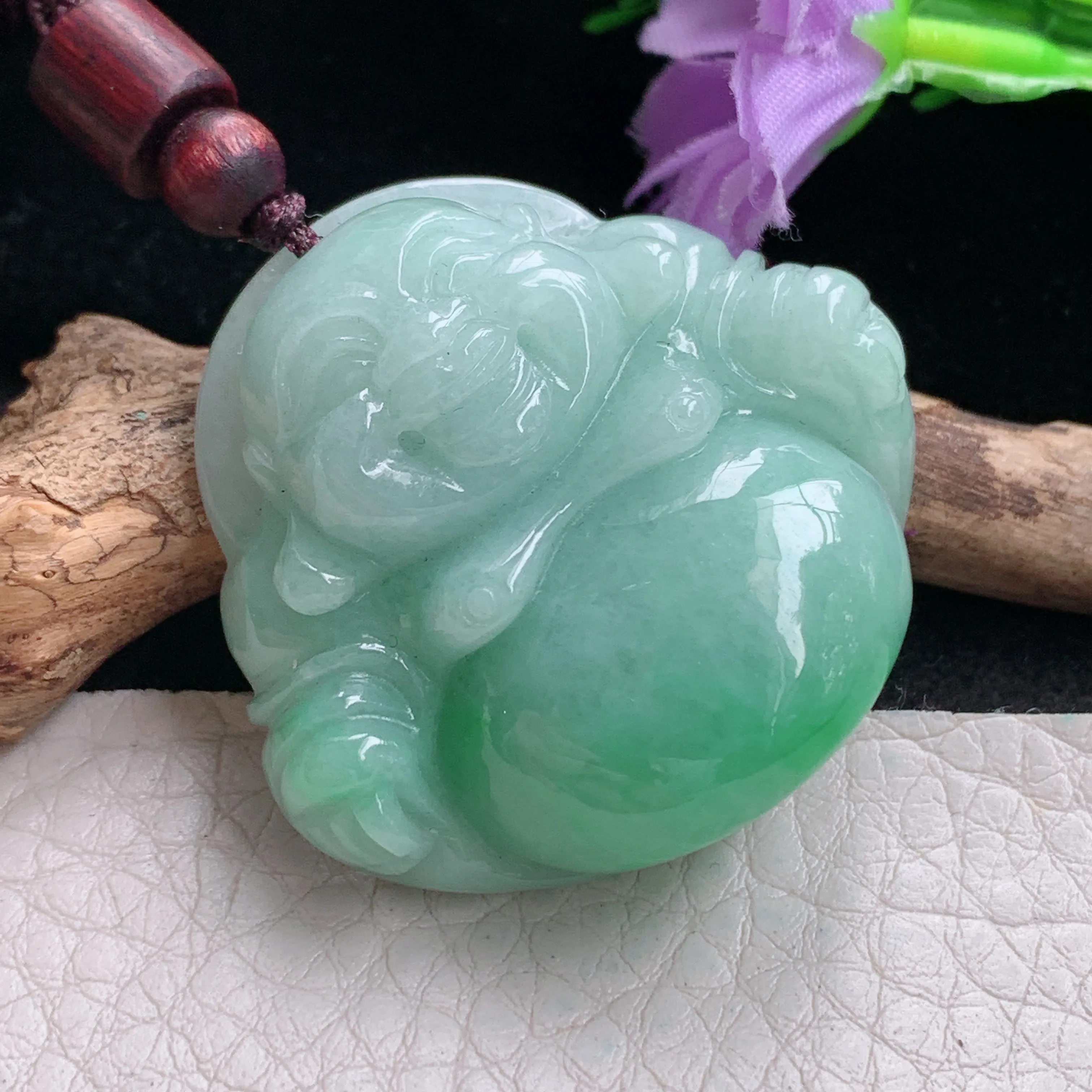 zen实拍36.7*39.3*12.3缅甸翡翠浅绿大佛公吊坠