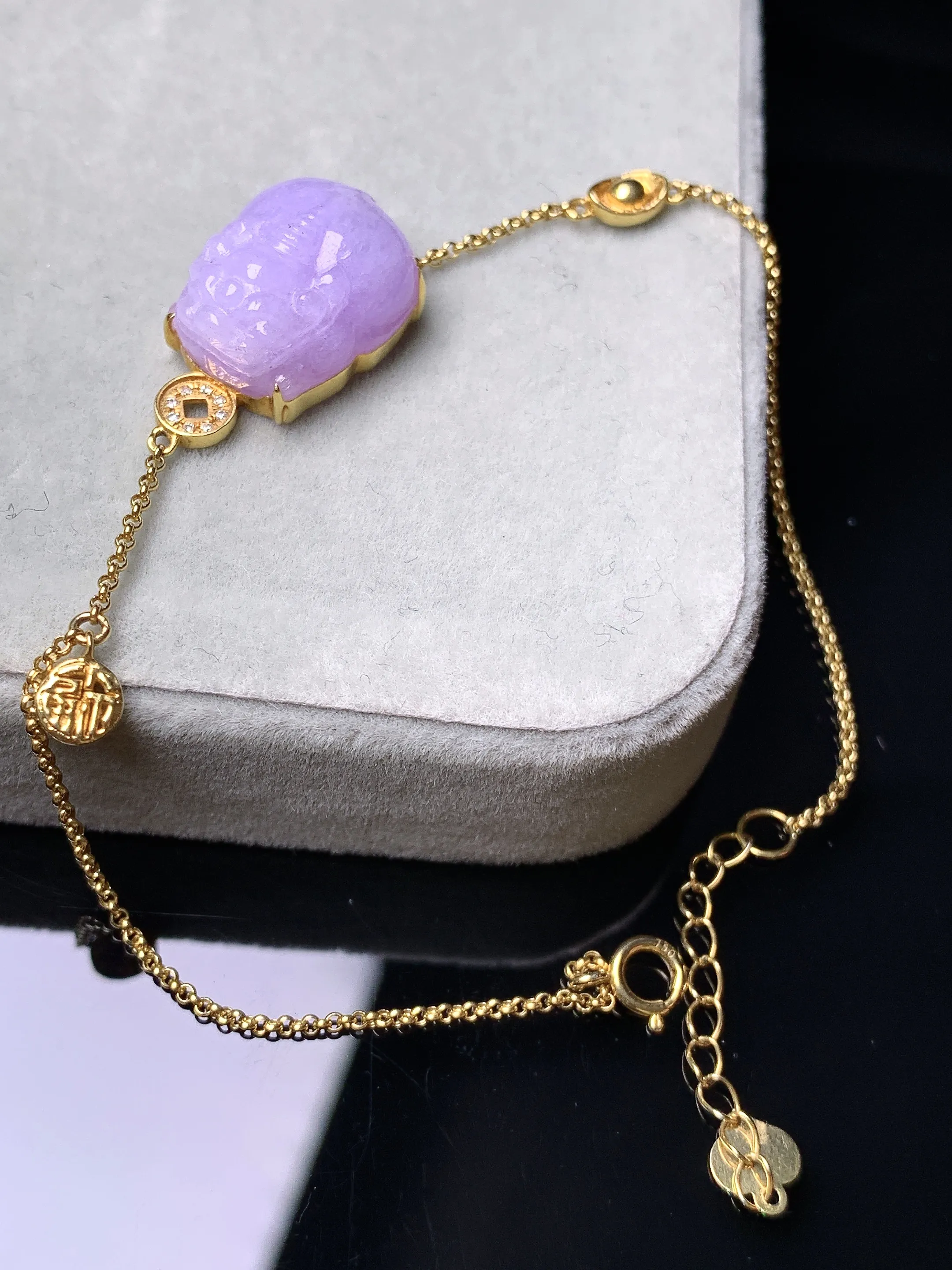 18k金钻镶嵌紫罗兰貔貅手链 玉质细腻 色泽艳丽清新 裸石尺寸14.3*11.5*7