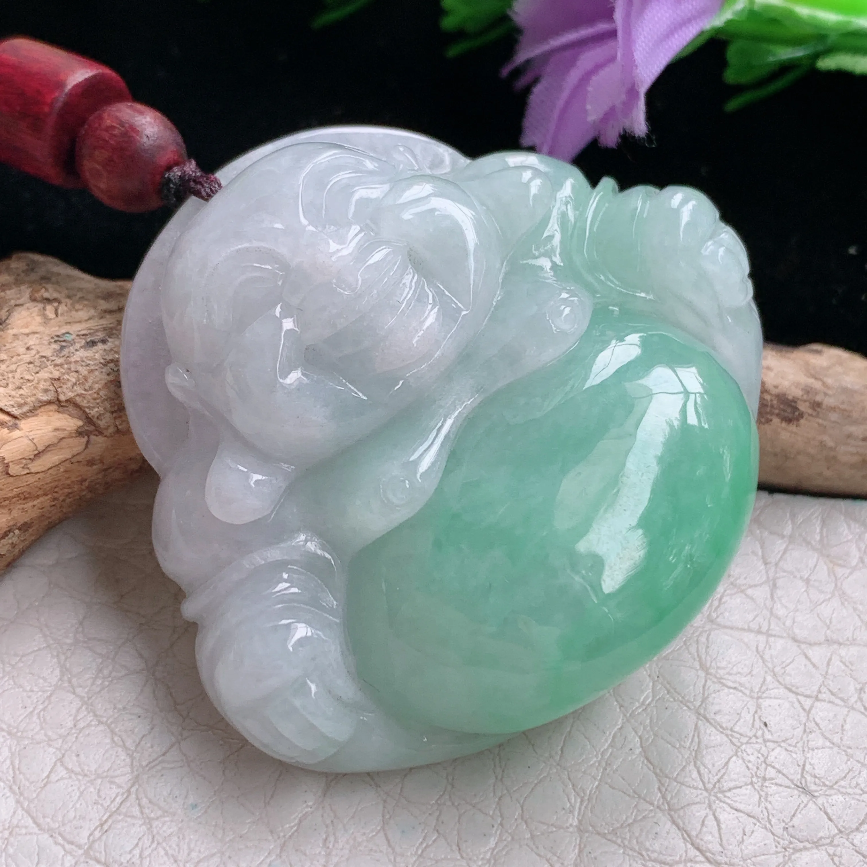 zen实拍39.5*43.2*12缅甸翡翠淡绿大佛公吊坠白底青弥勒佛像