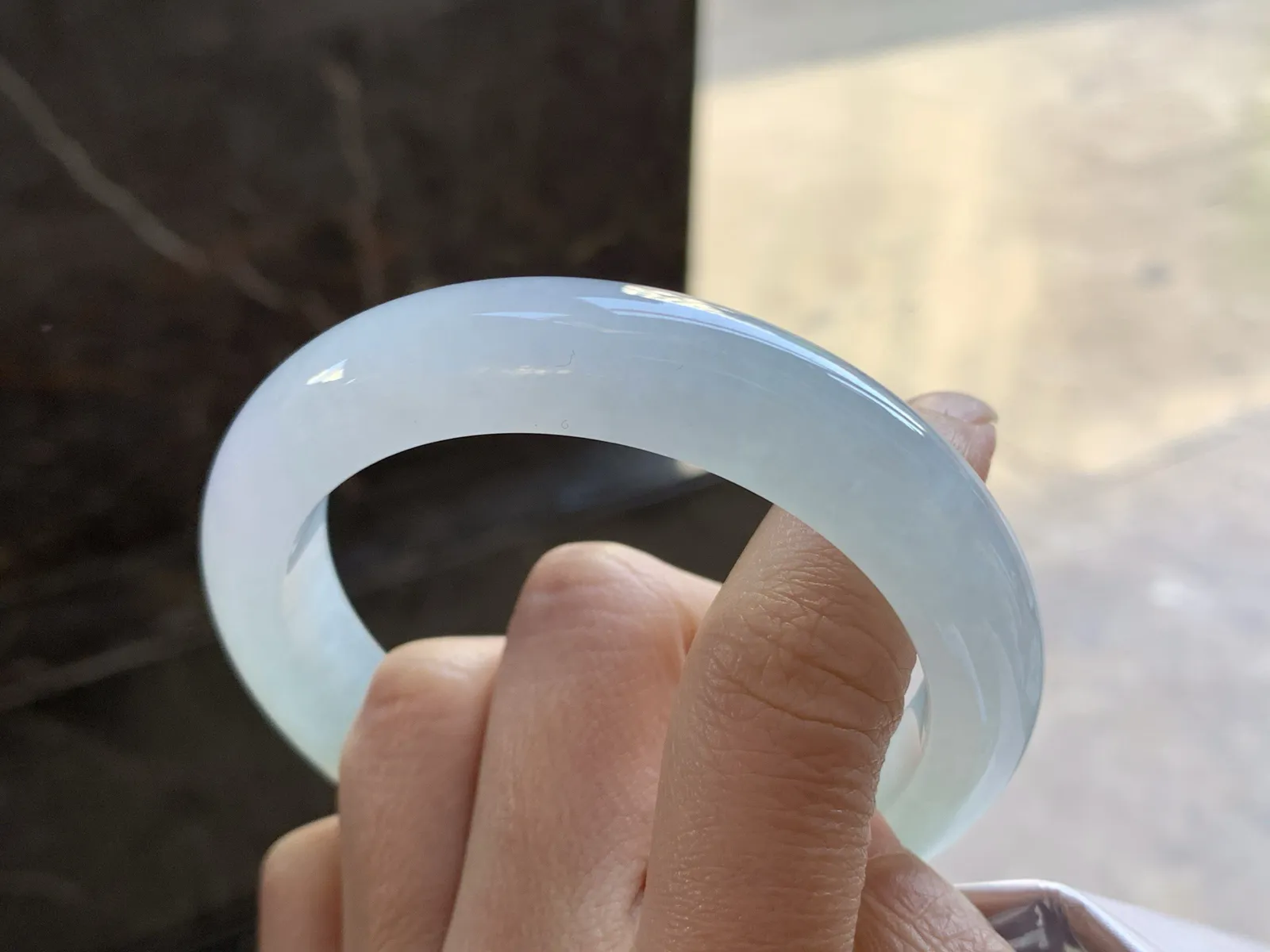 57.5-12.7-9.2

淡蓝手镯^_^水润冰透