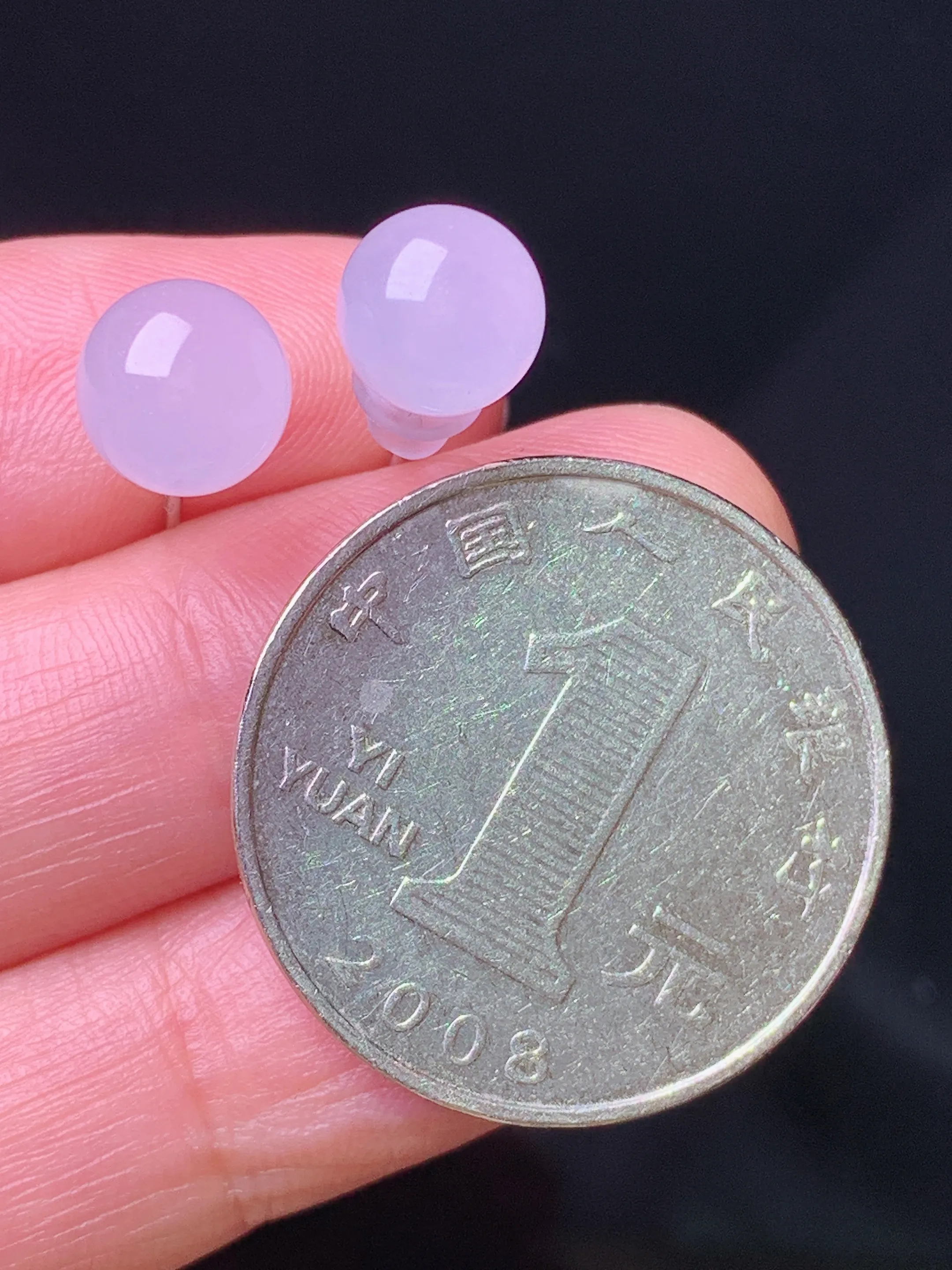 18k金镶嵌淡紫罗兰圆珠耳钉 玉质细腻 色泽艳丽清新 整体尺寸7.6