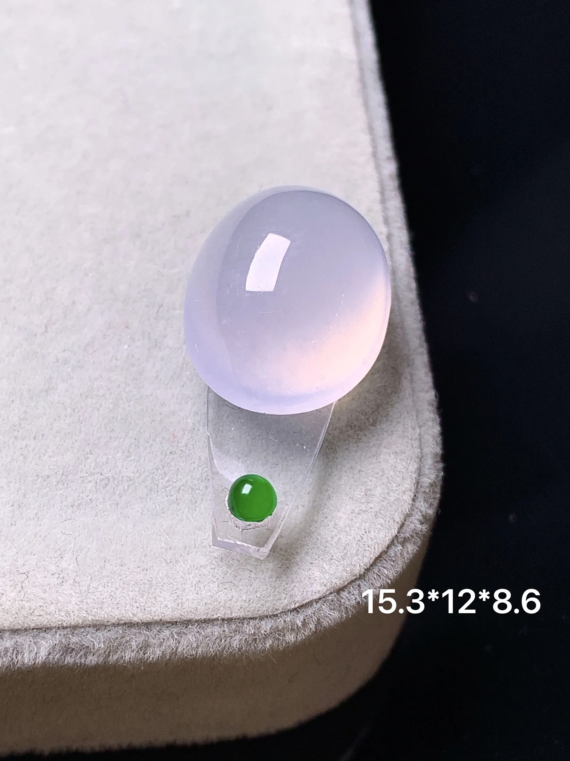 镶嵌款 冰种蛋面吊坠 玉质细腻 色泽艳丽清新 整体尺寸15.3*12*8.6