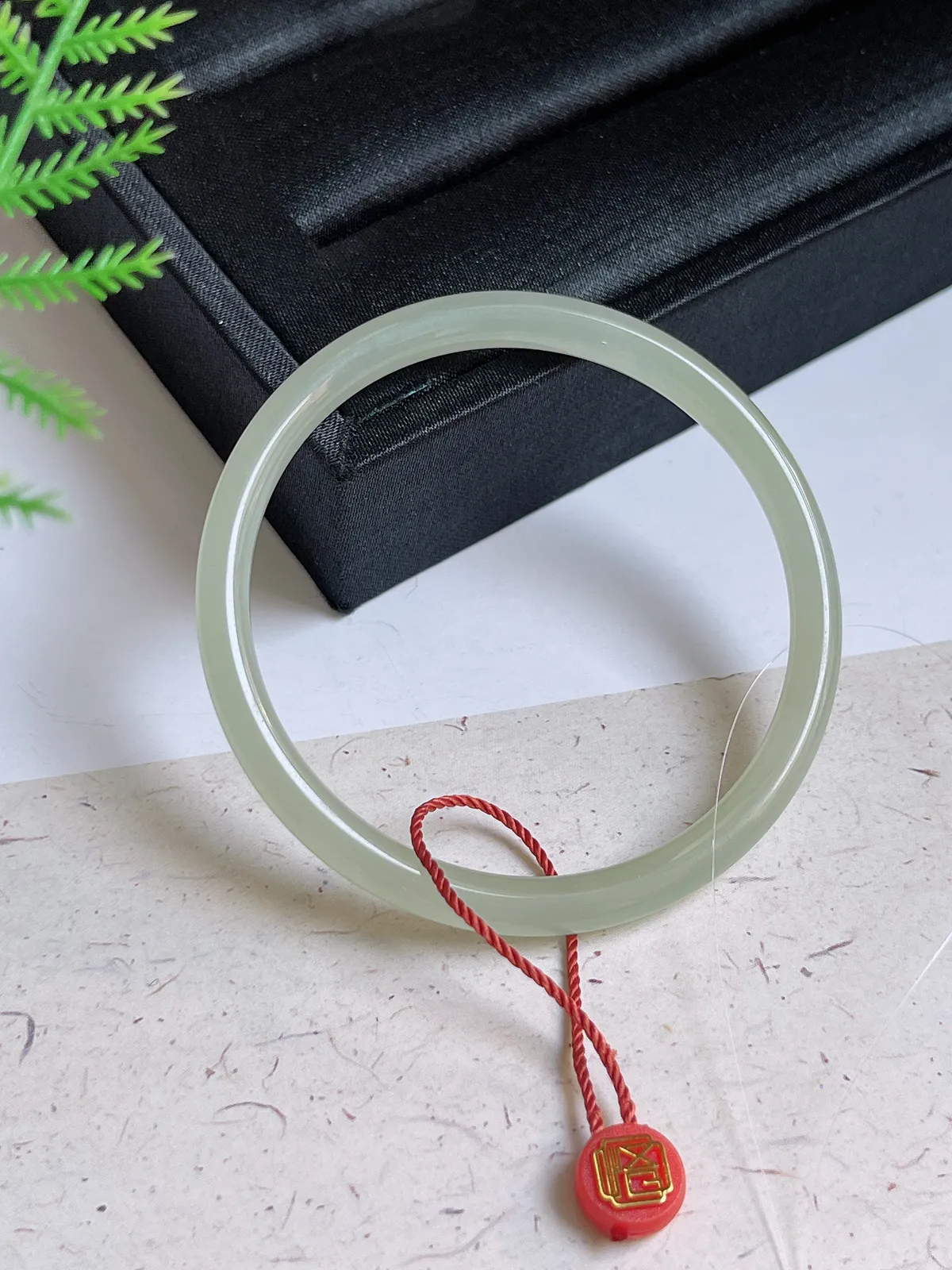 和田玉茶晴美人镯