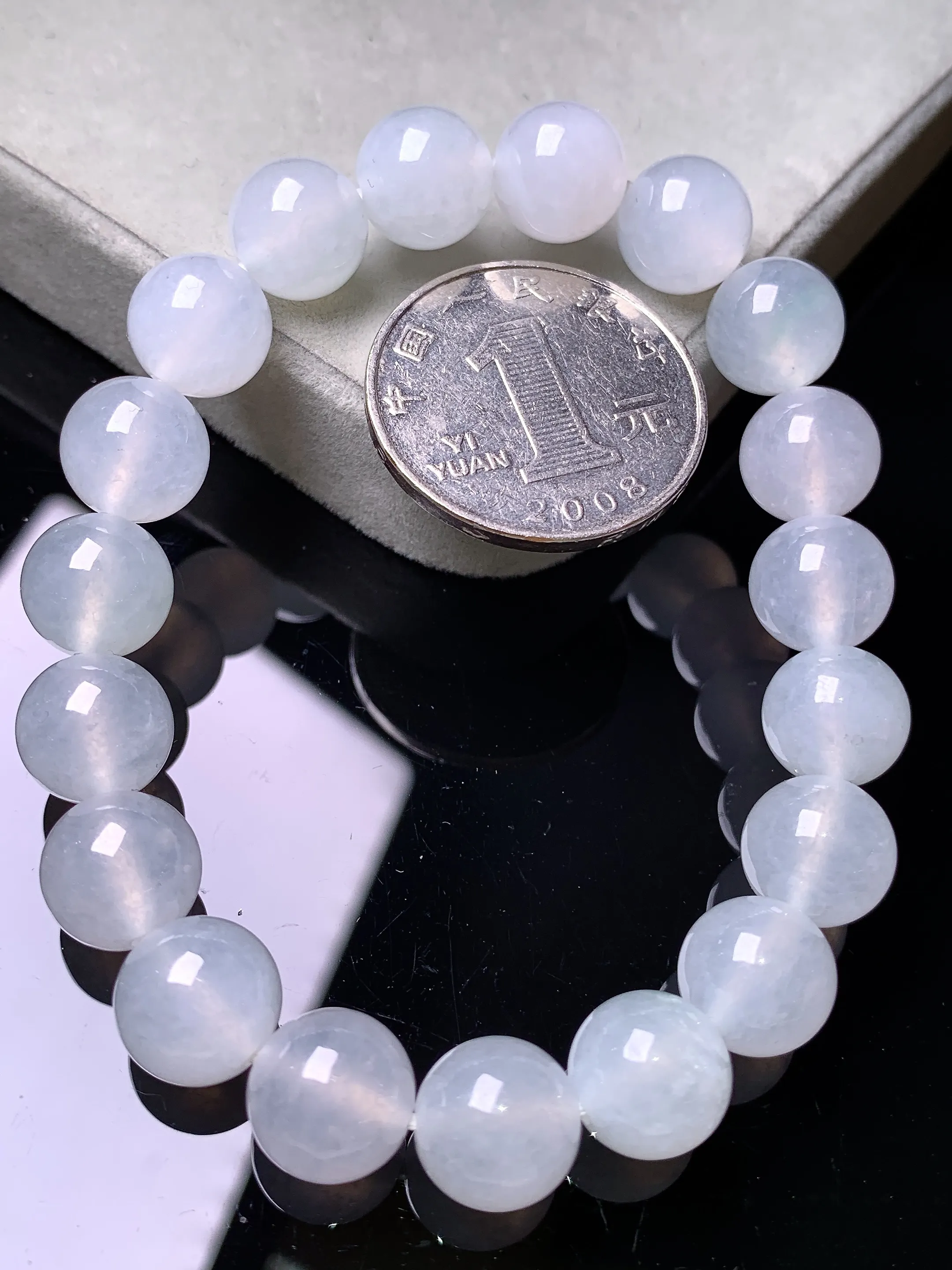 冰种圆珠手链 玉质细腻 色泽艳丽清新 整体尺寸10.3