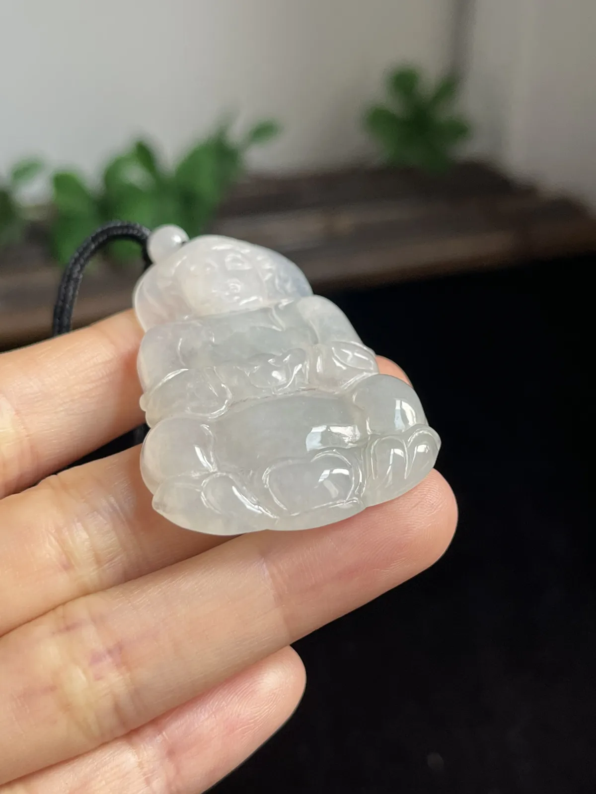 翡翠冰糯种白色吊坠，配珠未测