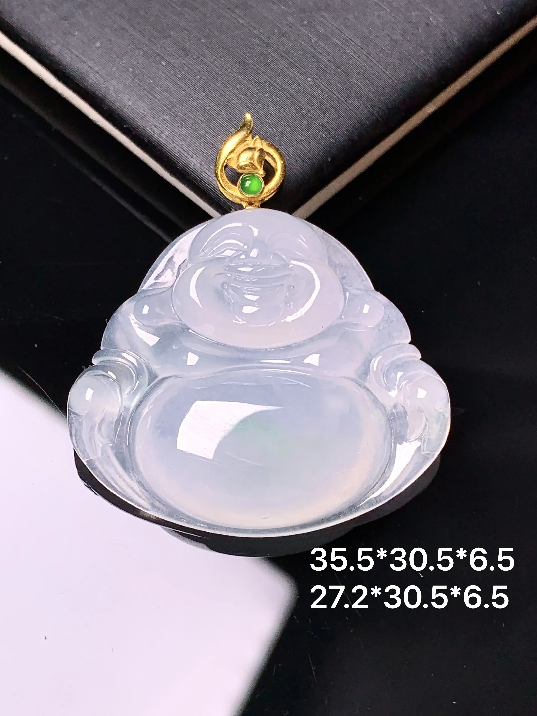 18k金镶嵌冰种佛公吊坠 玉质细腻 色泽艳丽清新 整体尺寸35.5*39.5*6.5