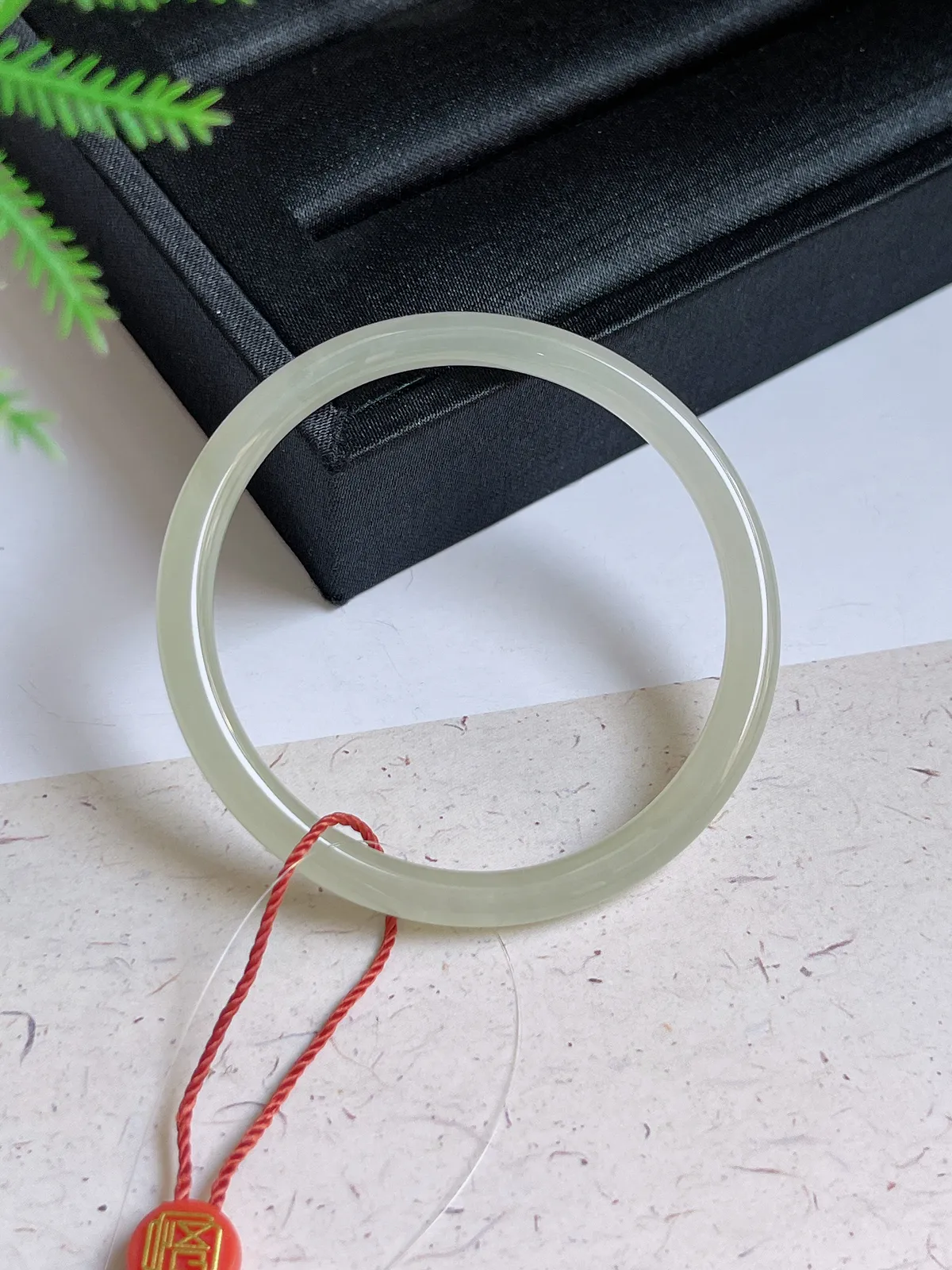 和田玉茶晴美人镯