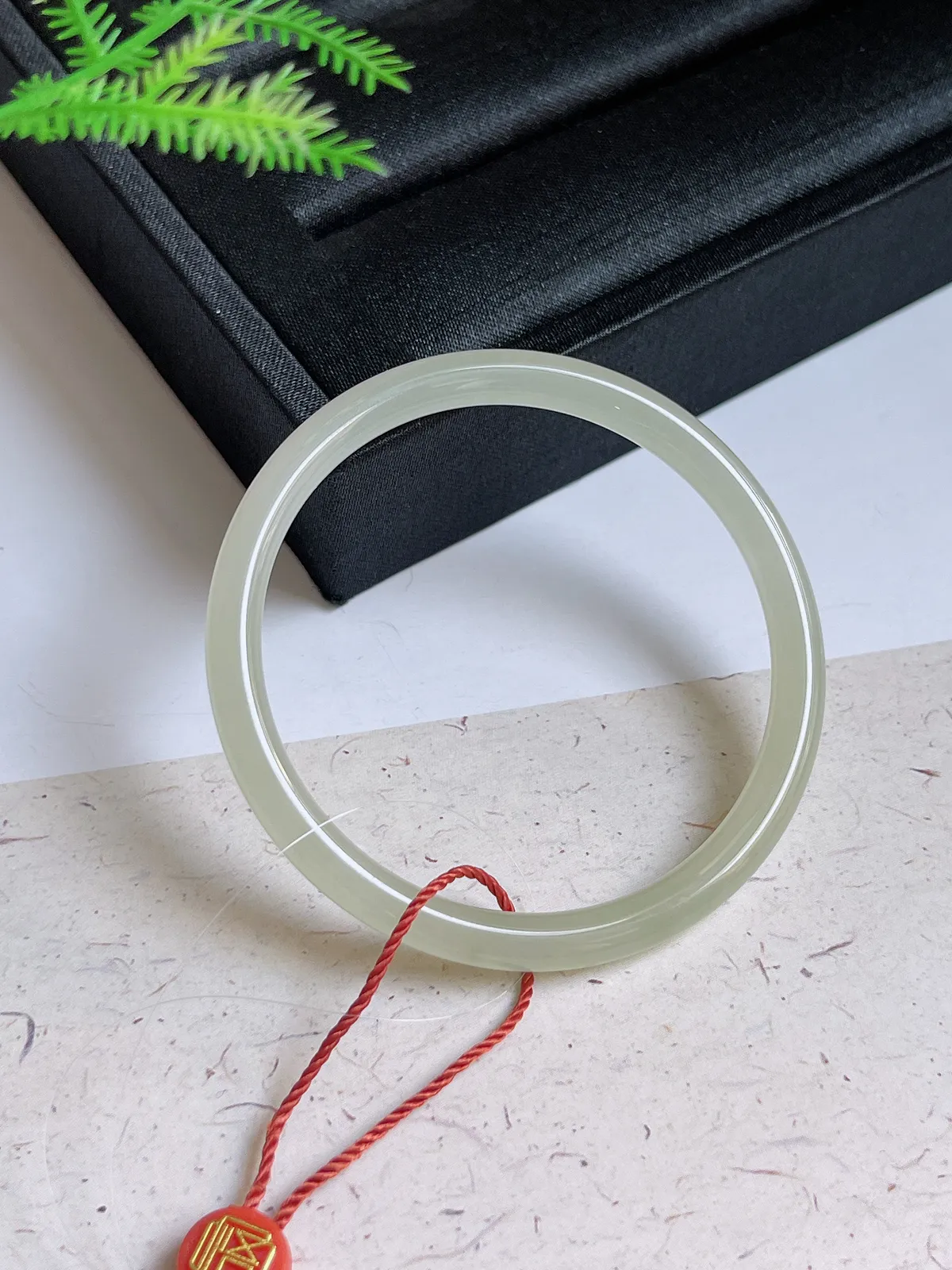 和田玉茶晴美人镯