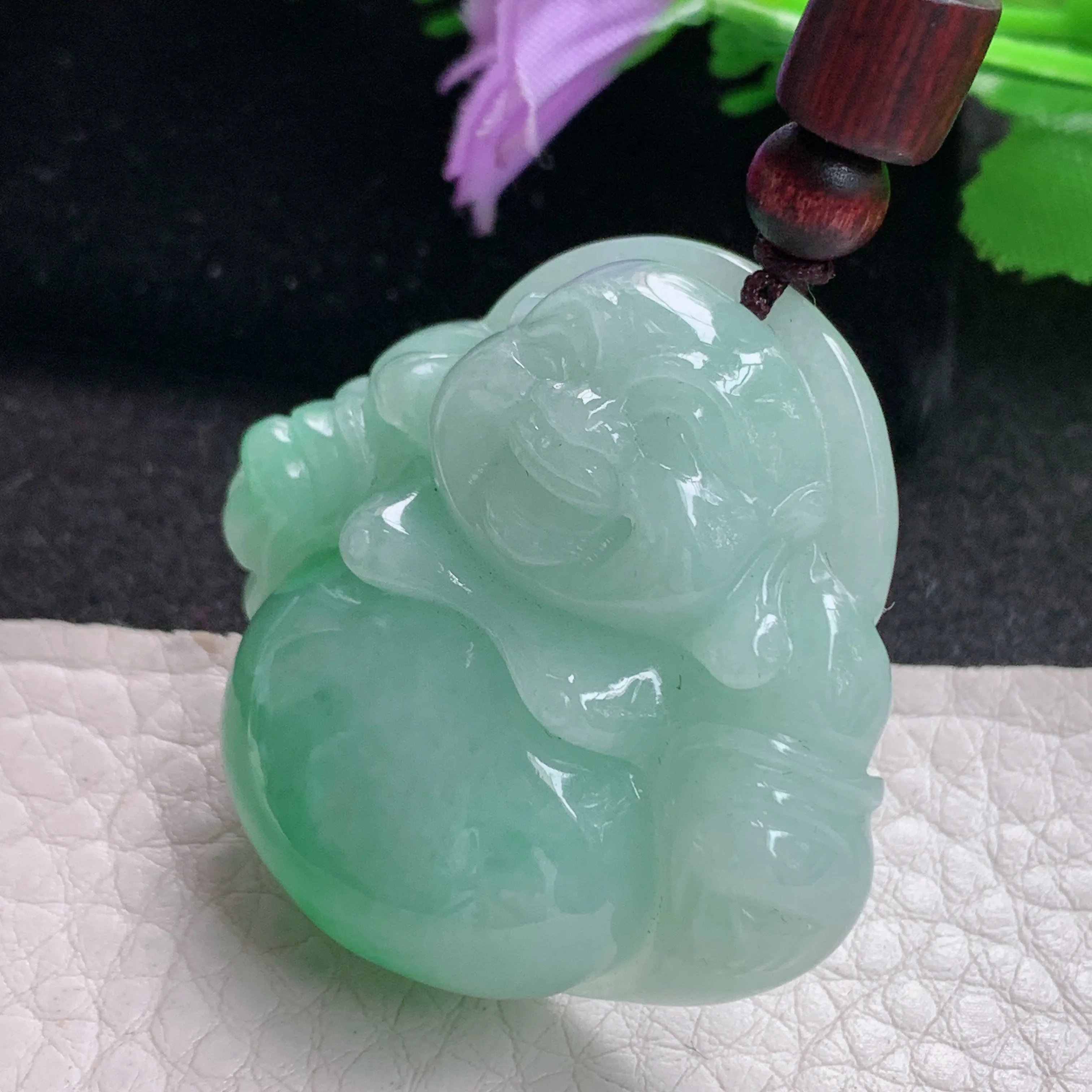 zen实拍36.7*39.3*12.3缅甸翡翠浅绿大佛公吊坠