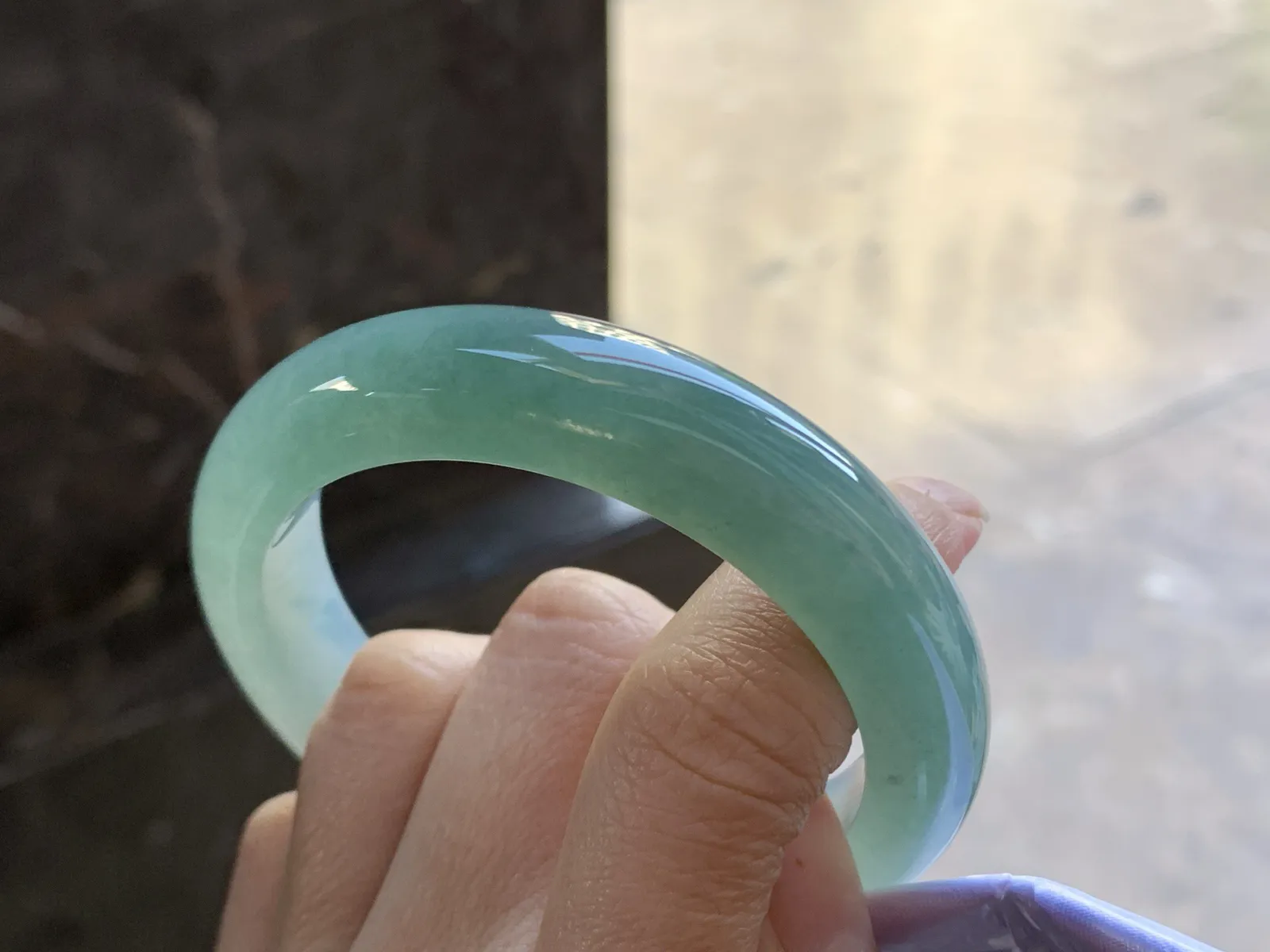 54-12.7-9.2

冰蓝水手镯^_^鲜艳 起光