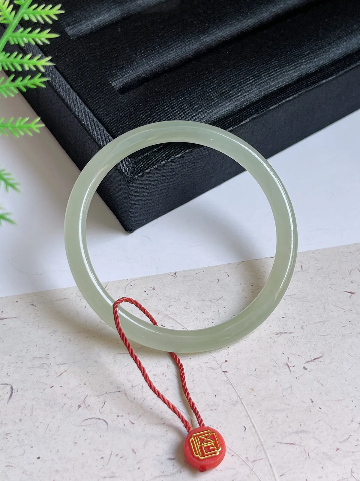 和田玉茶晴美人镯