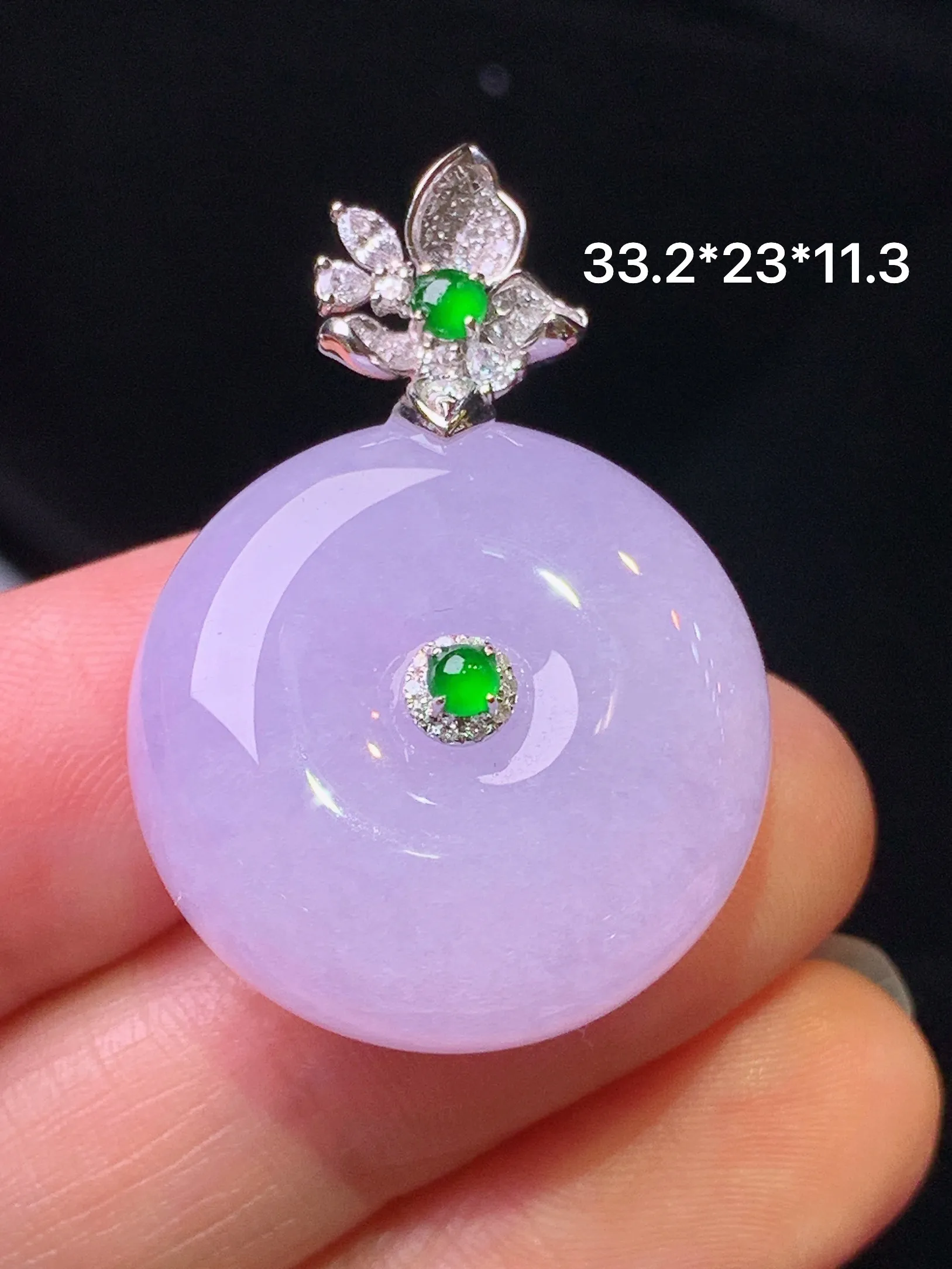 18k金钻镶嵌紫罗兰平安扣吊坠 玉质细腻 色泽艳丽清新 整体尺寸33.2*23*11.3