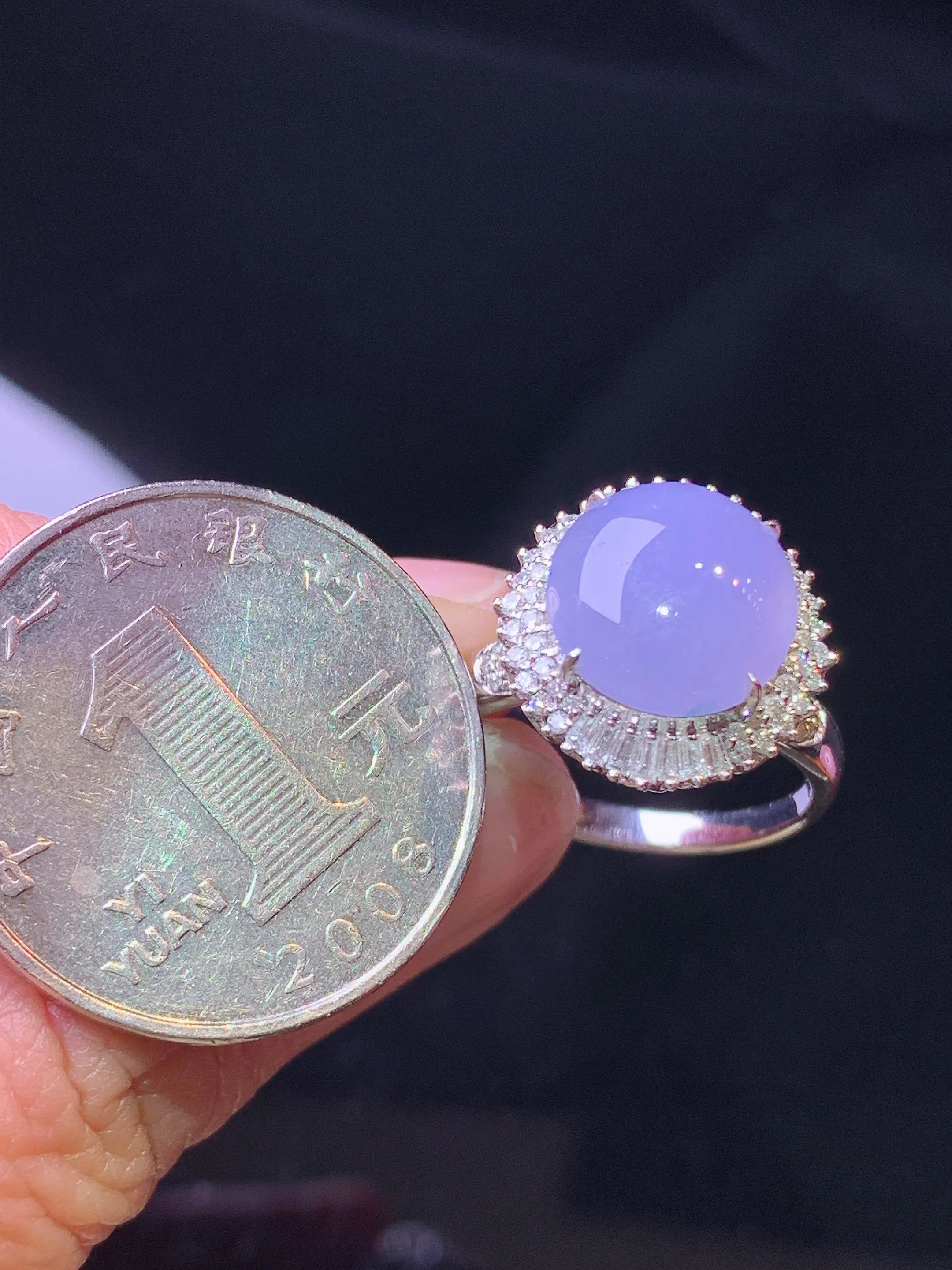 18k金钻镶嵌紫罗兰蛋面戒指 玉质细腻 色泽艳丽清新 圈口14 整体尺寸15.6*15*11