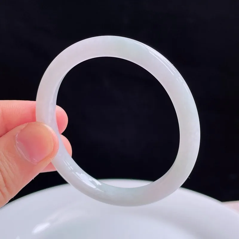 54*47mm自然光拍摄天然翡翠A货好种水贵妃手镯 22.49克