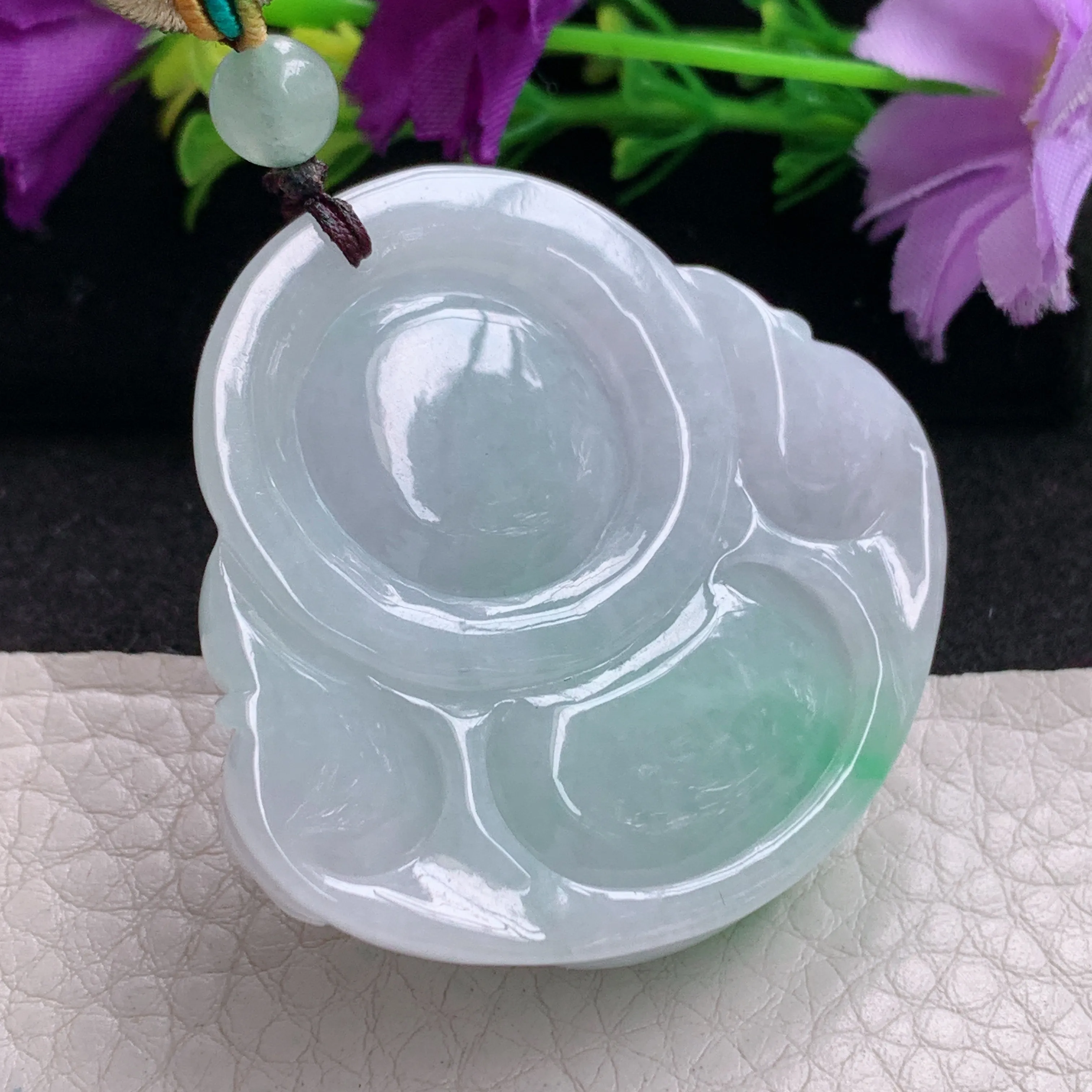 zen实拍43.7*46*13.2缅甸翡翠飘绿大佛公吊坠白底青弥勒佛像毛衣坠