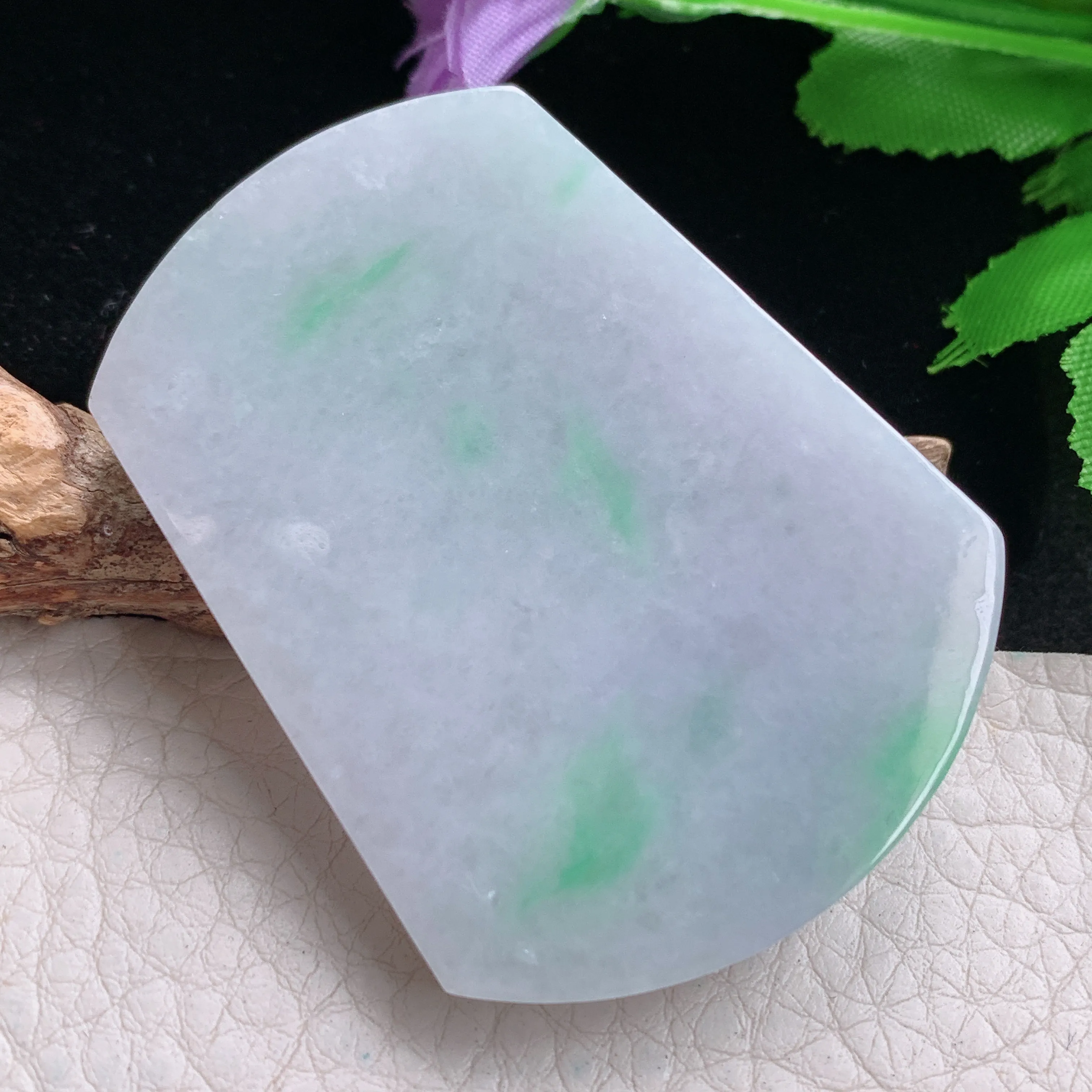 zen实拍55*42.3*6.5缅甸翡翠淡春彩平安无事牌吊坠