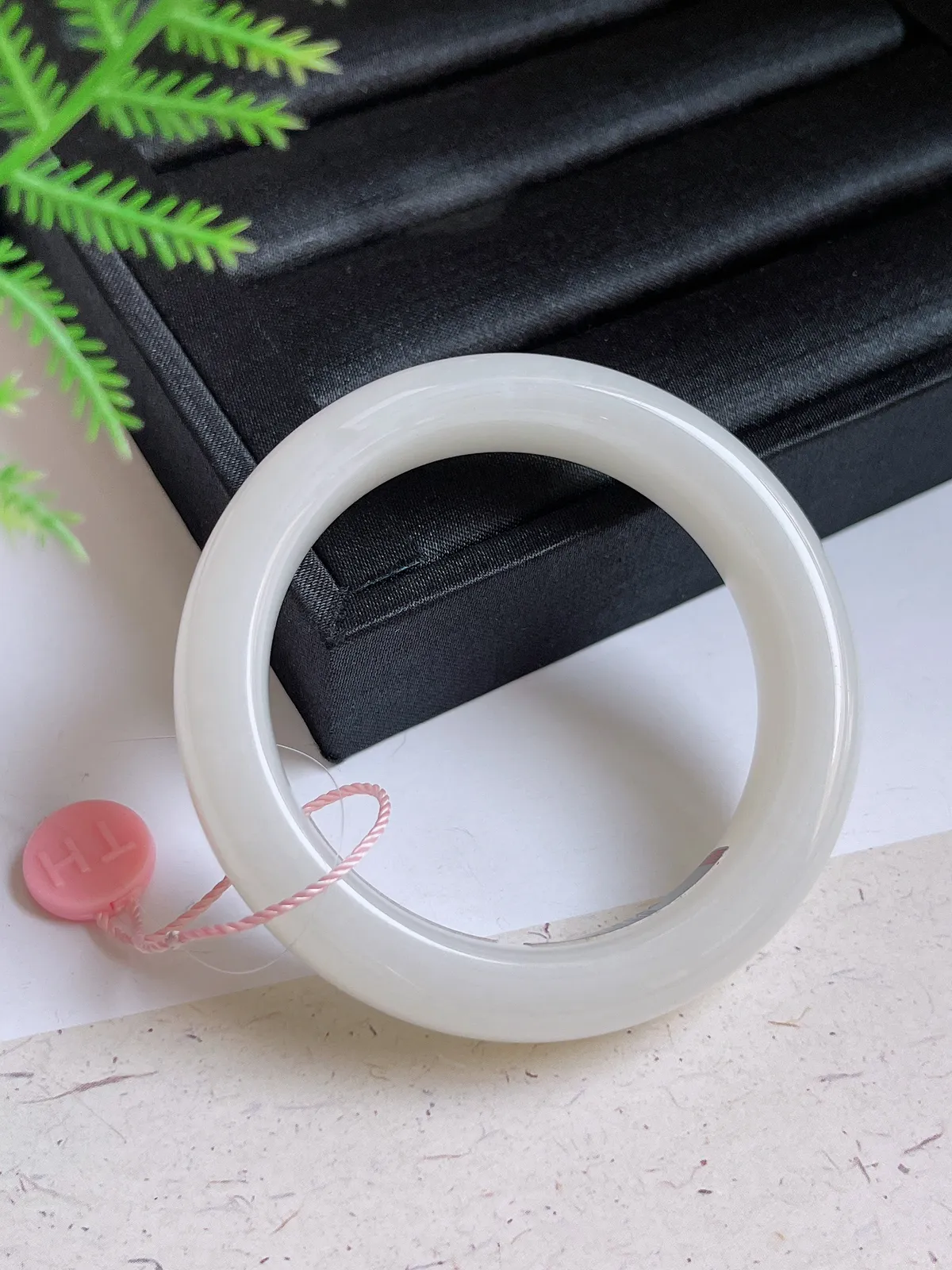 和田玉珍品白玉手镯