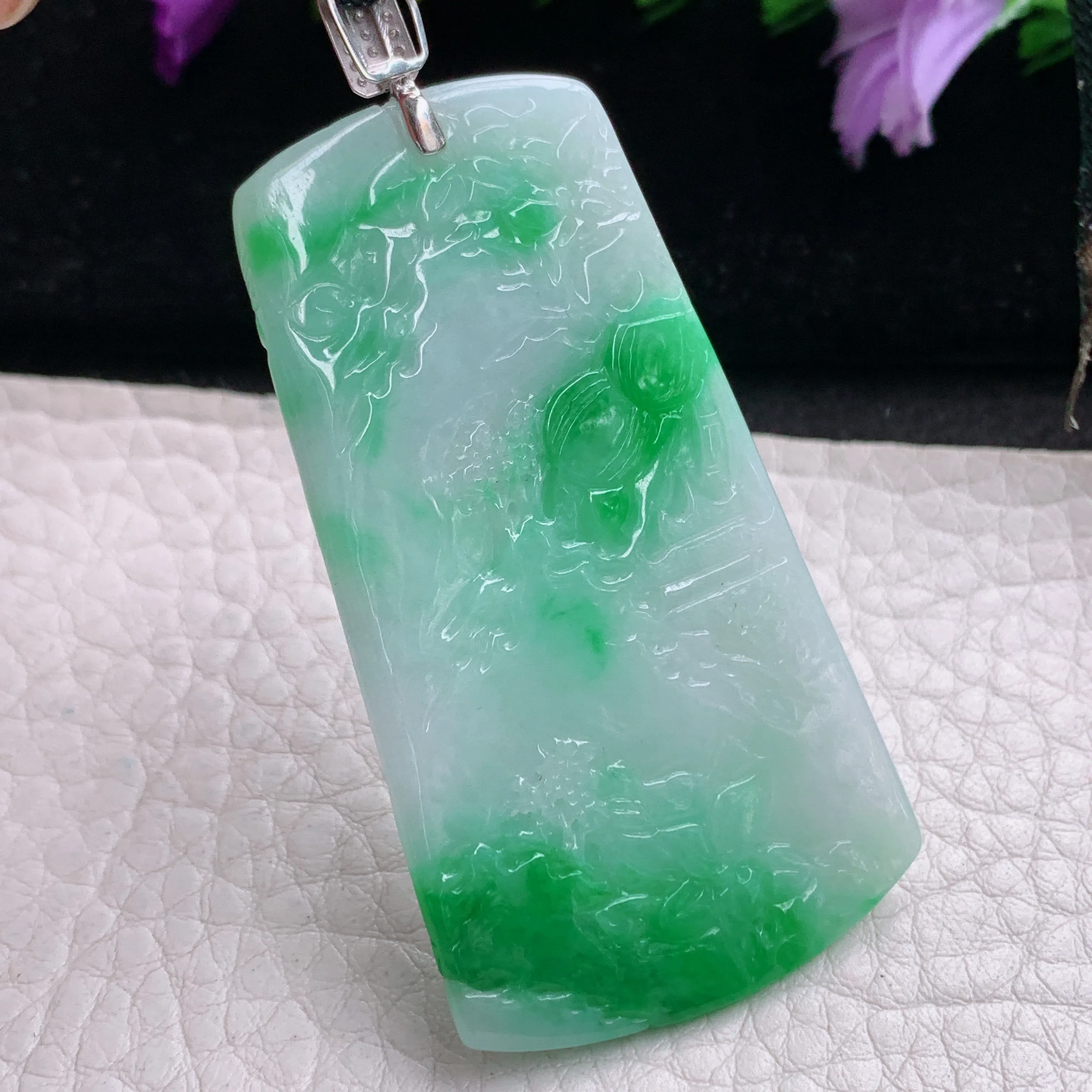 csy实拍55.8*30.5*5缅甸翡翠飘阳绿山水牌吊坠蓬莱仙境项坠 18k金扣