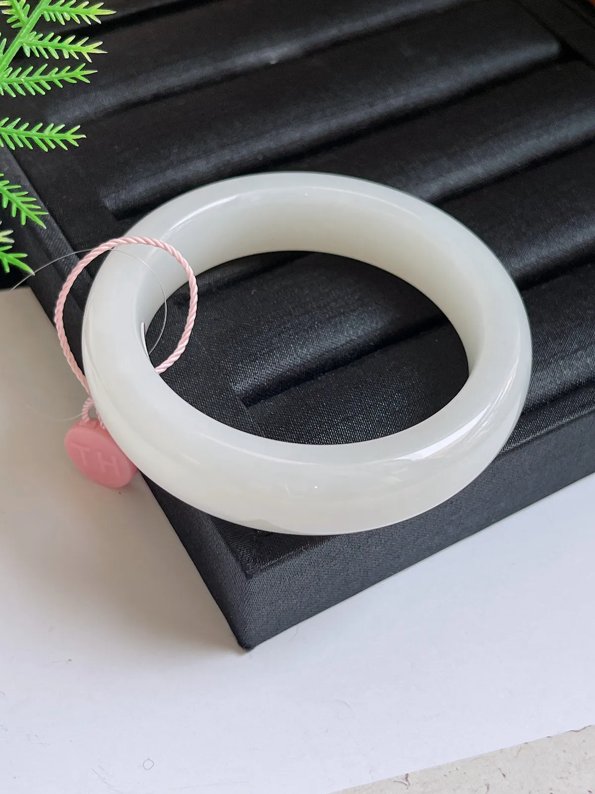 和田玉珍品白玉手镯