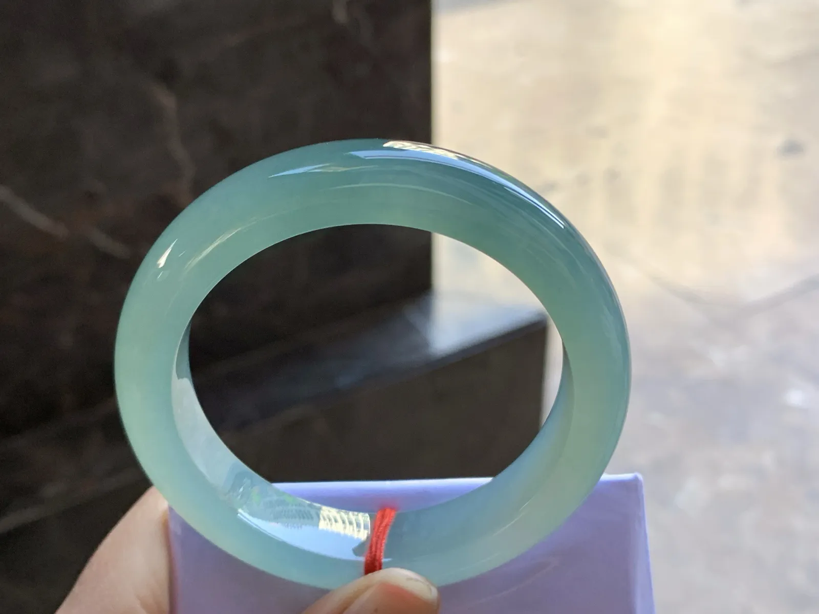 54-12.7-9.2

冰蓝水手镯^_^鲜艳 起光