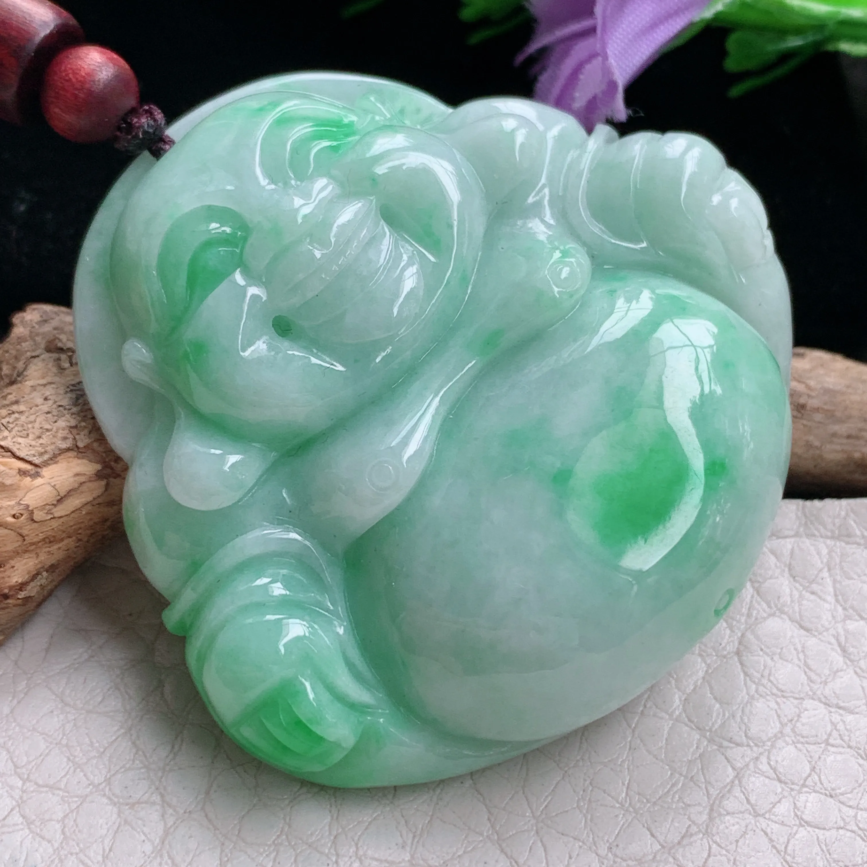 zen实拍47.2*49.2*12.2缅甸翡翠飘绿大佛公吊坠白底青弥勒佛像毛衣坠