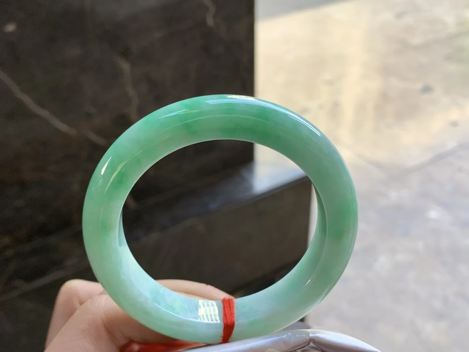 54-11.9-9.6

绿色手镯^_^鲜艳