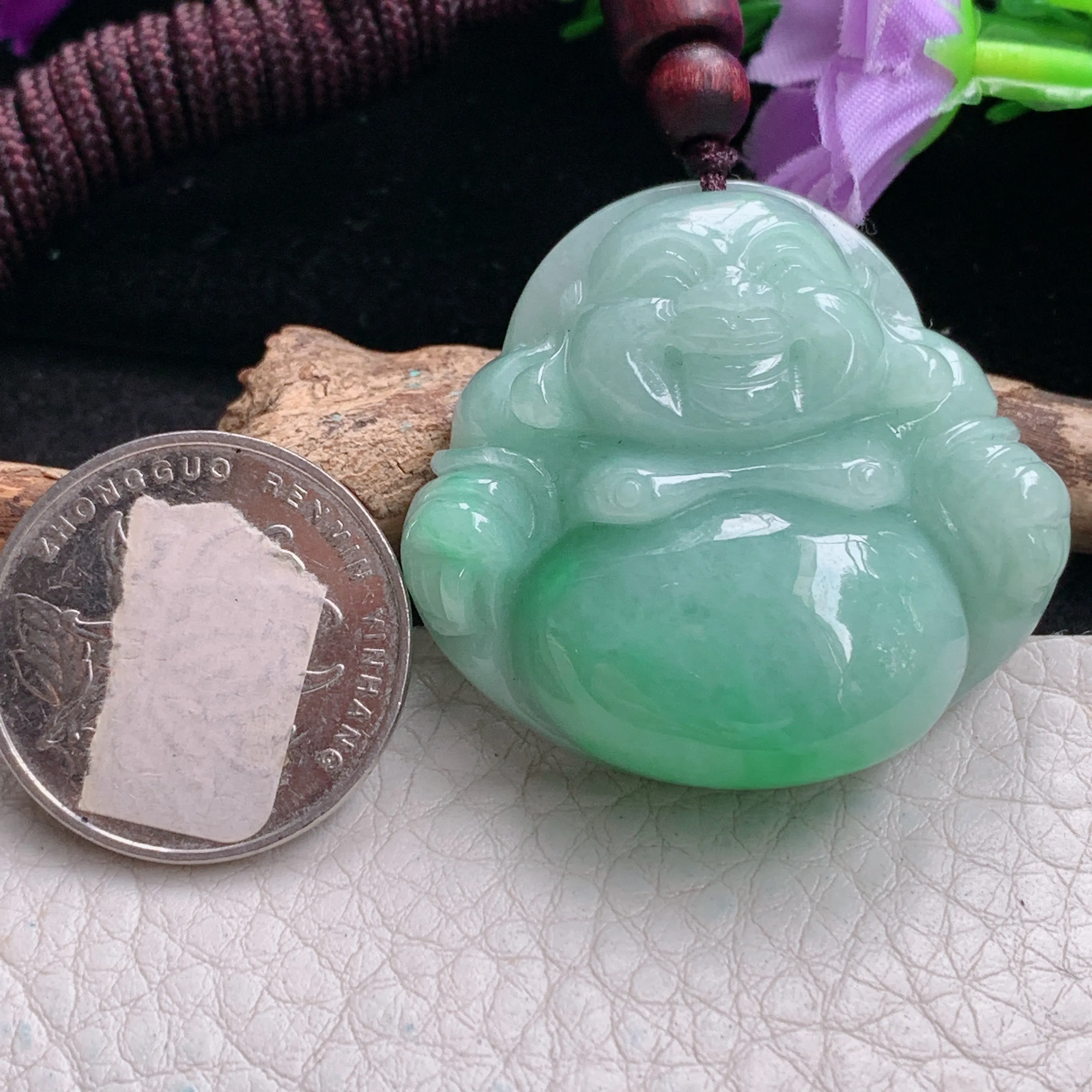 zen实拍36.7*39.3*12.3缅甸翡翠浅绿大佛公吊坠