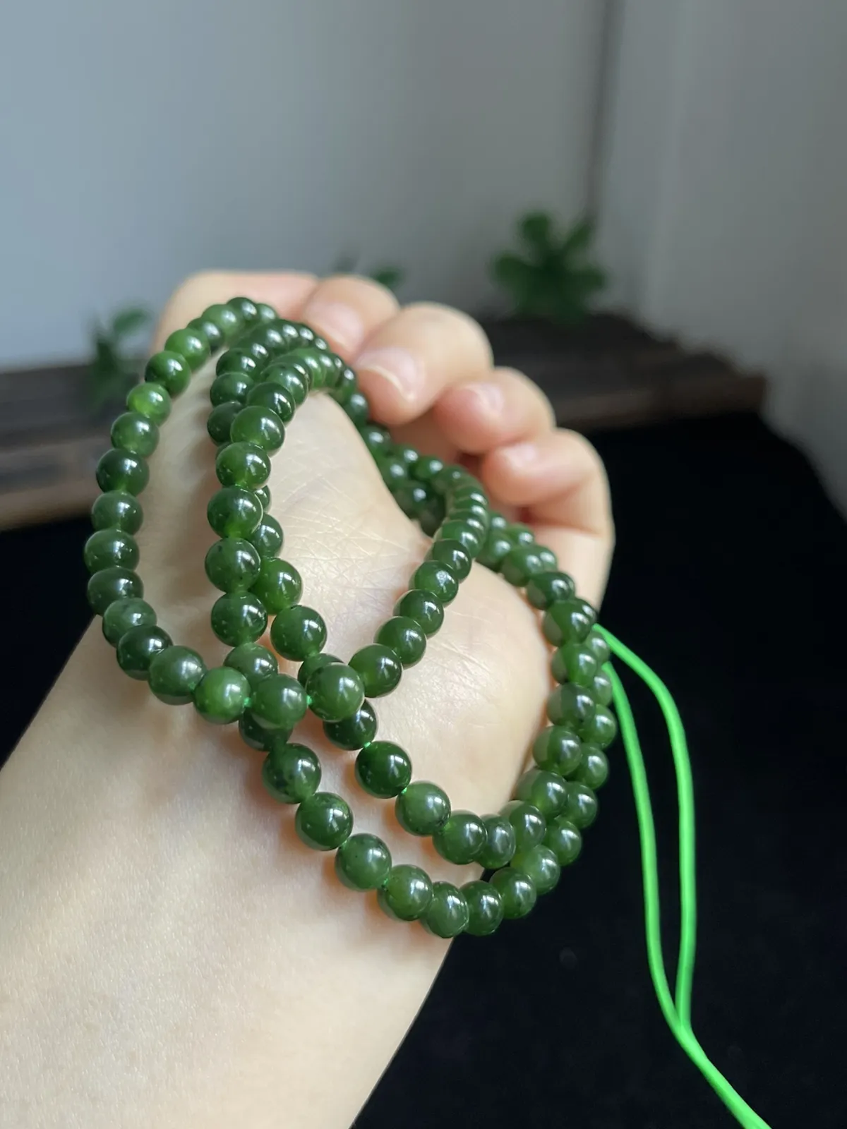 和田玉项链，料子温润
色泽漂亮