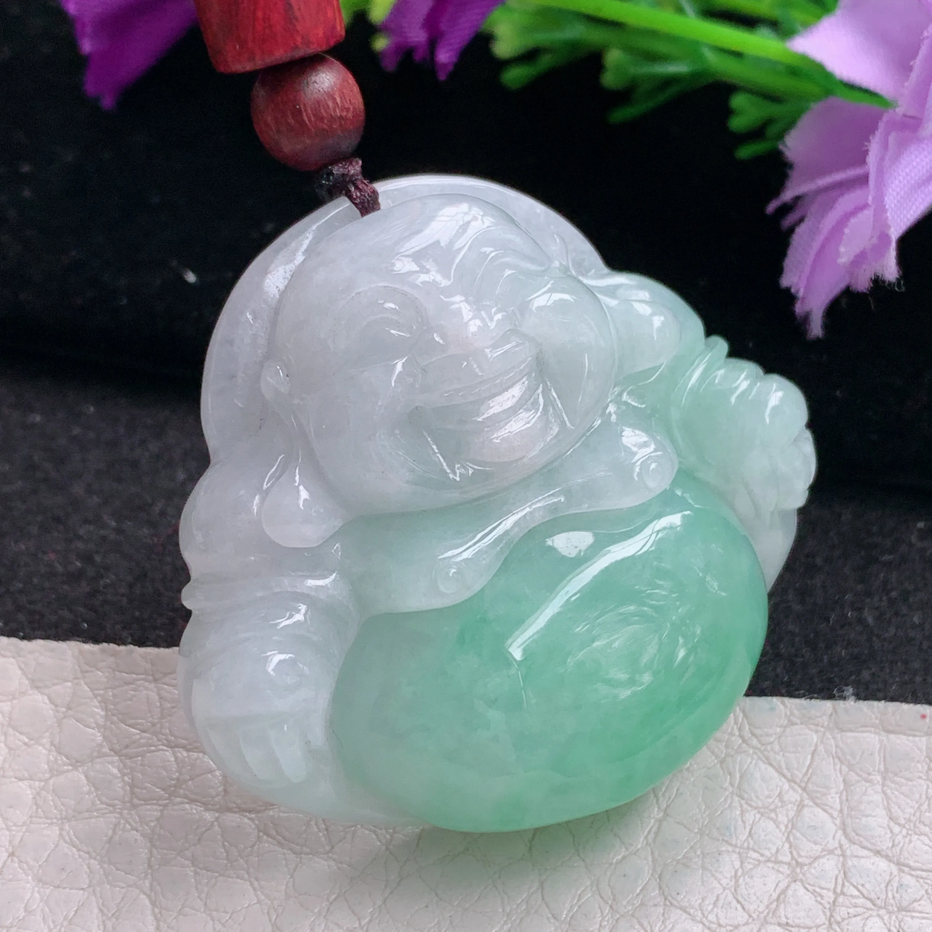 zen实拍36.7*39.3*12.3缅甸翡翠浅绿大佛公吊坠