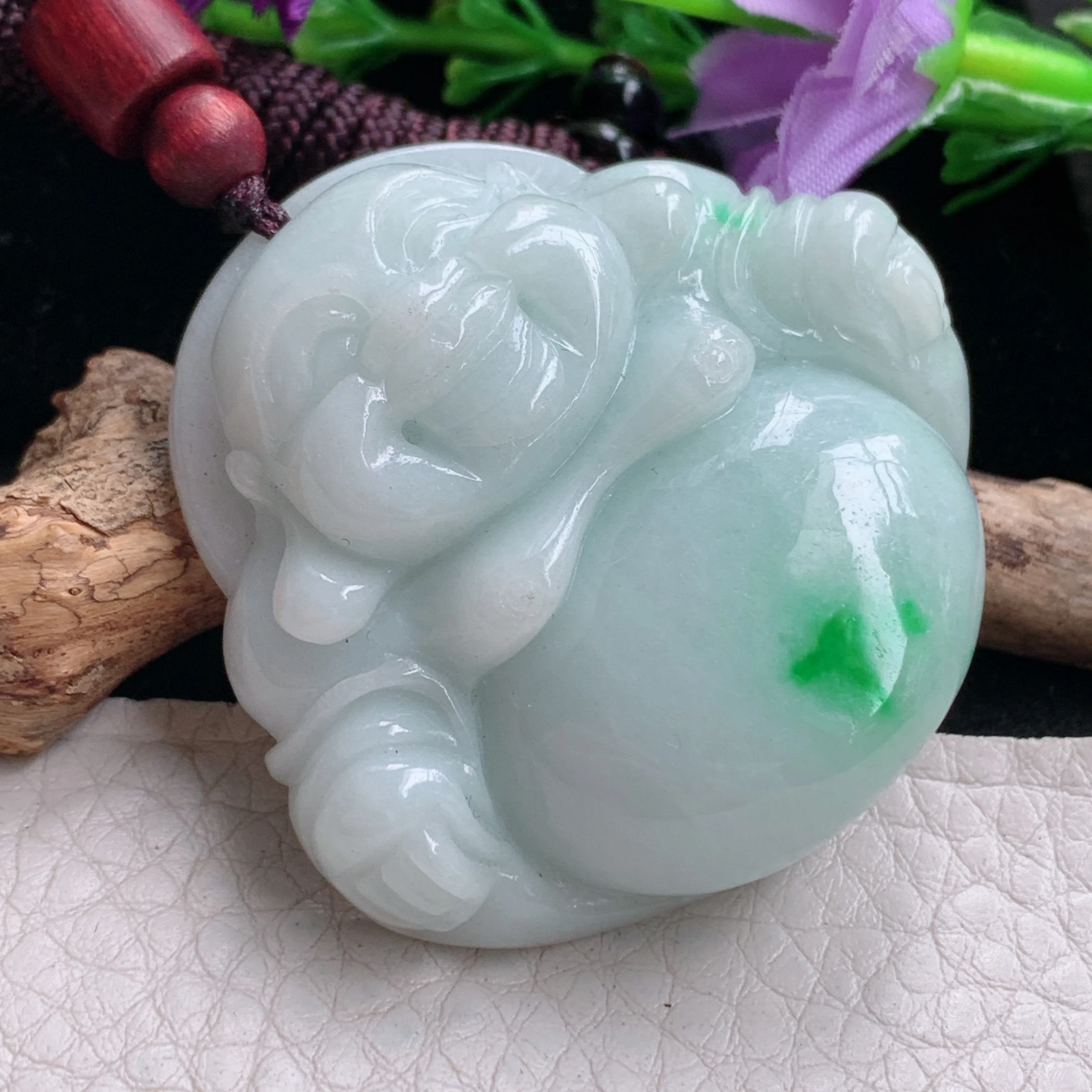 zen实拍43.3*46*12.5缅甸翡翠飘阳绿佛公吊坠