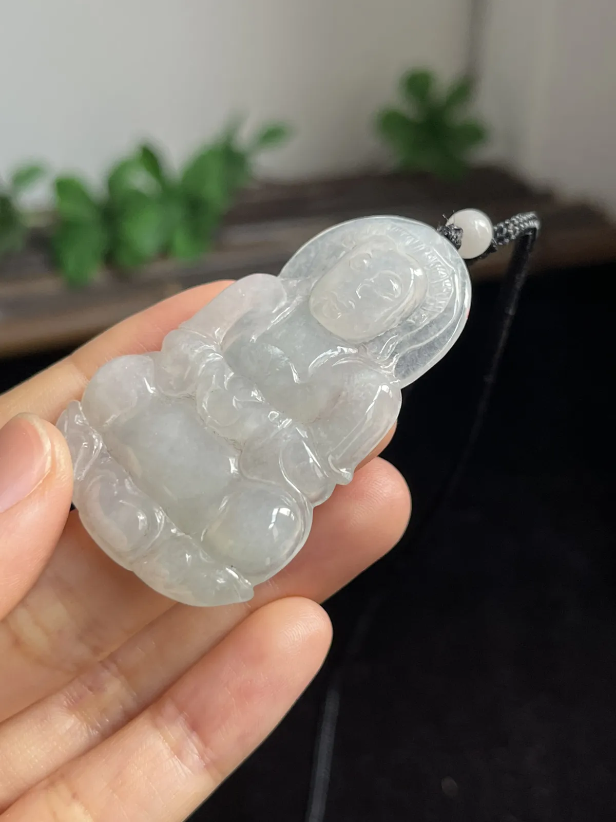 翡翠冰糯种白色吊坠，配珠未测