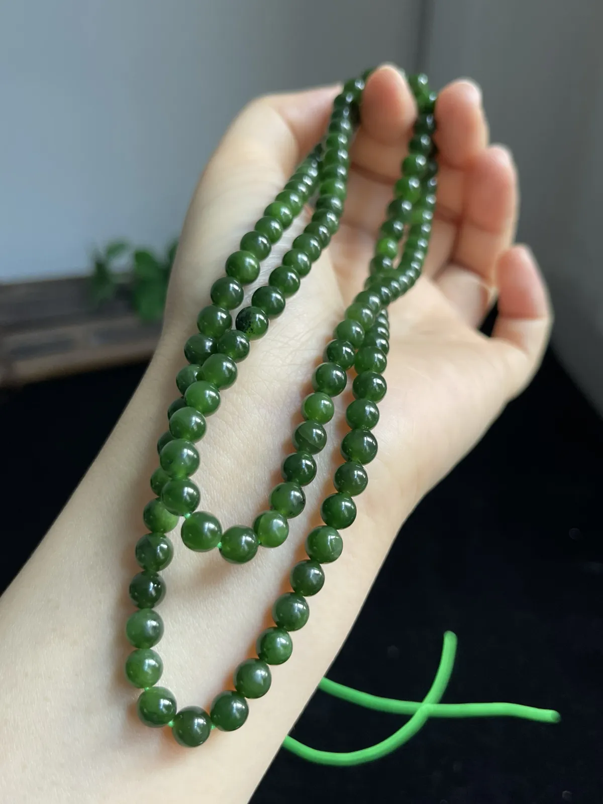 和田玉项链，料子温润
色泽漂亮