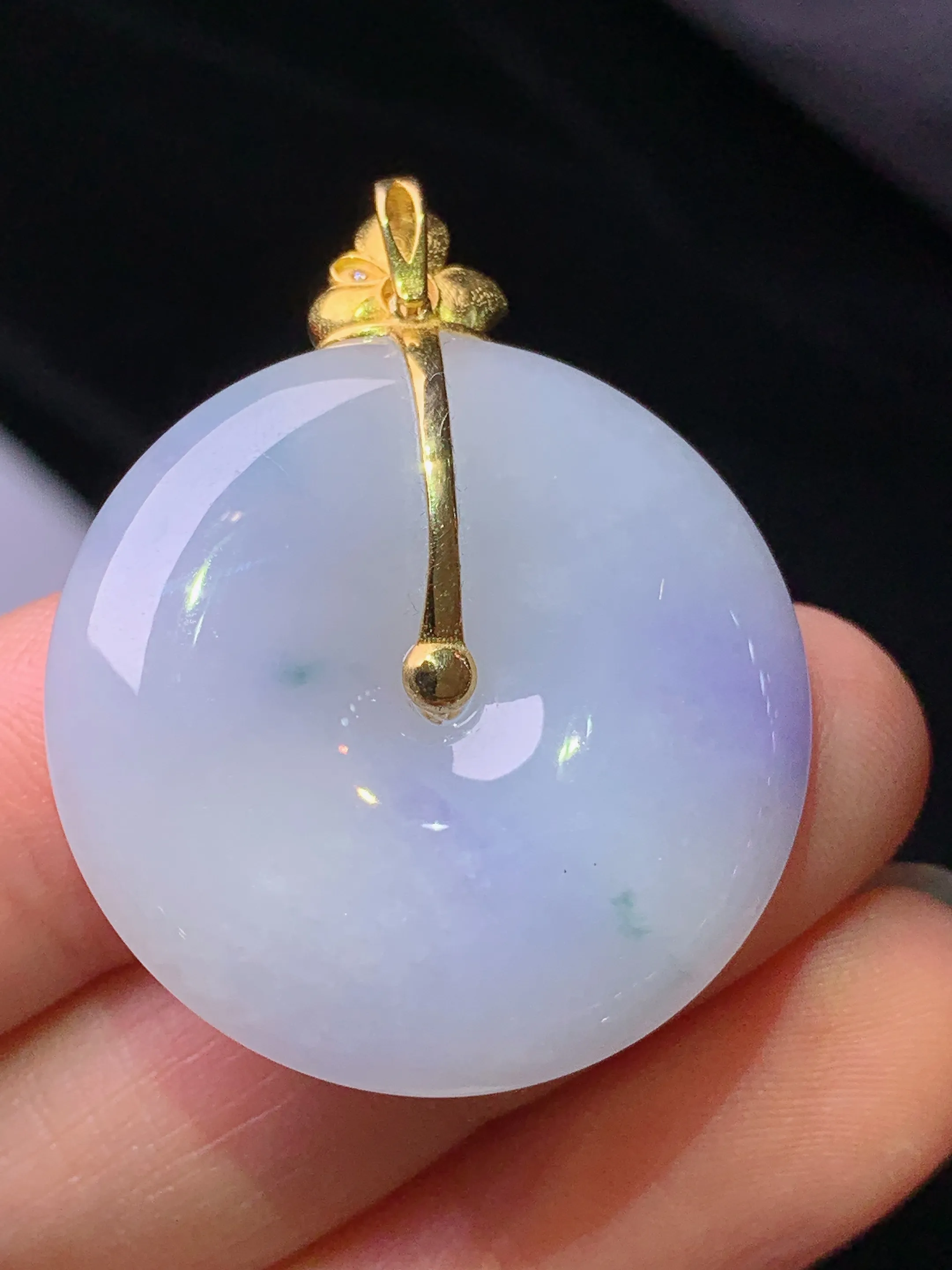 18k金镶嵌紫罗兰平安扣吊坠 玉质细腻 色泽艳丽清新 整体尺寸36.2*29*6.6