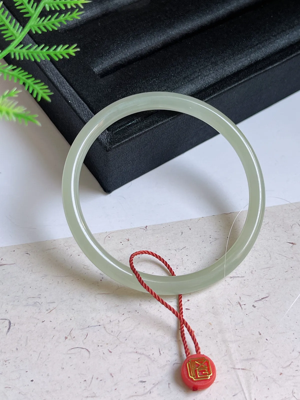 和田玉茶晴美人镯