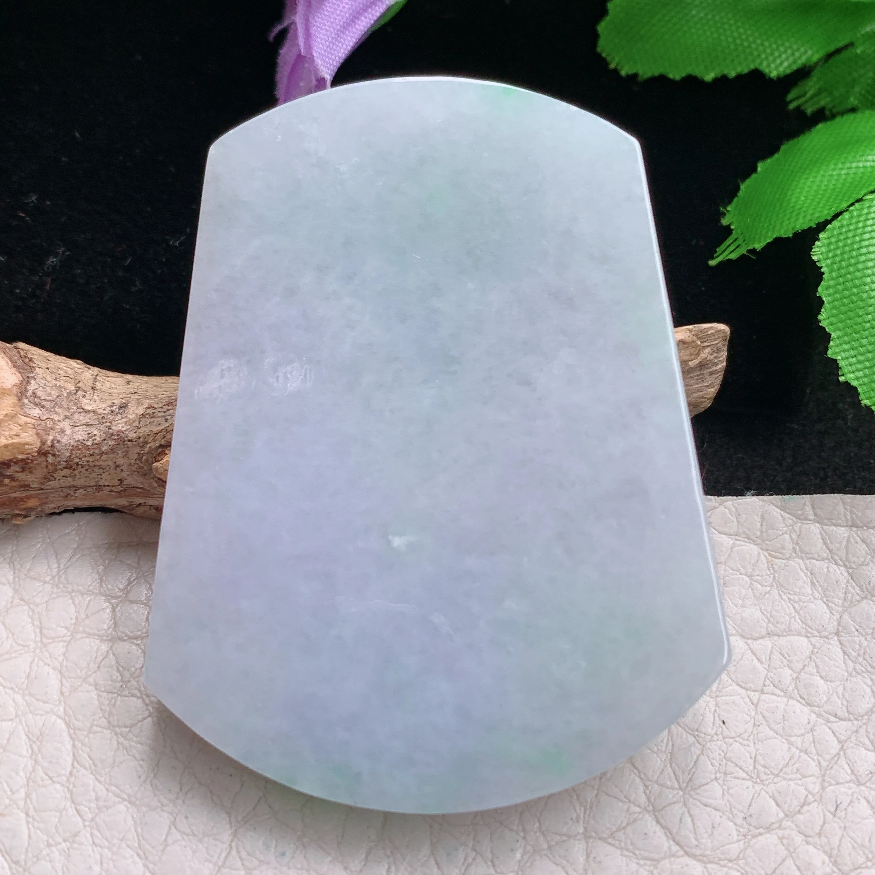 zen实拍55*42.3*6.5缅甸翡翠淡春彩平安无事牌吊坠