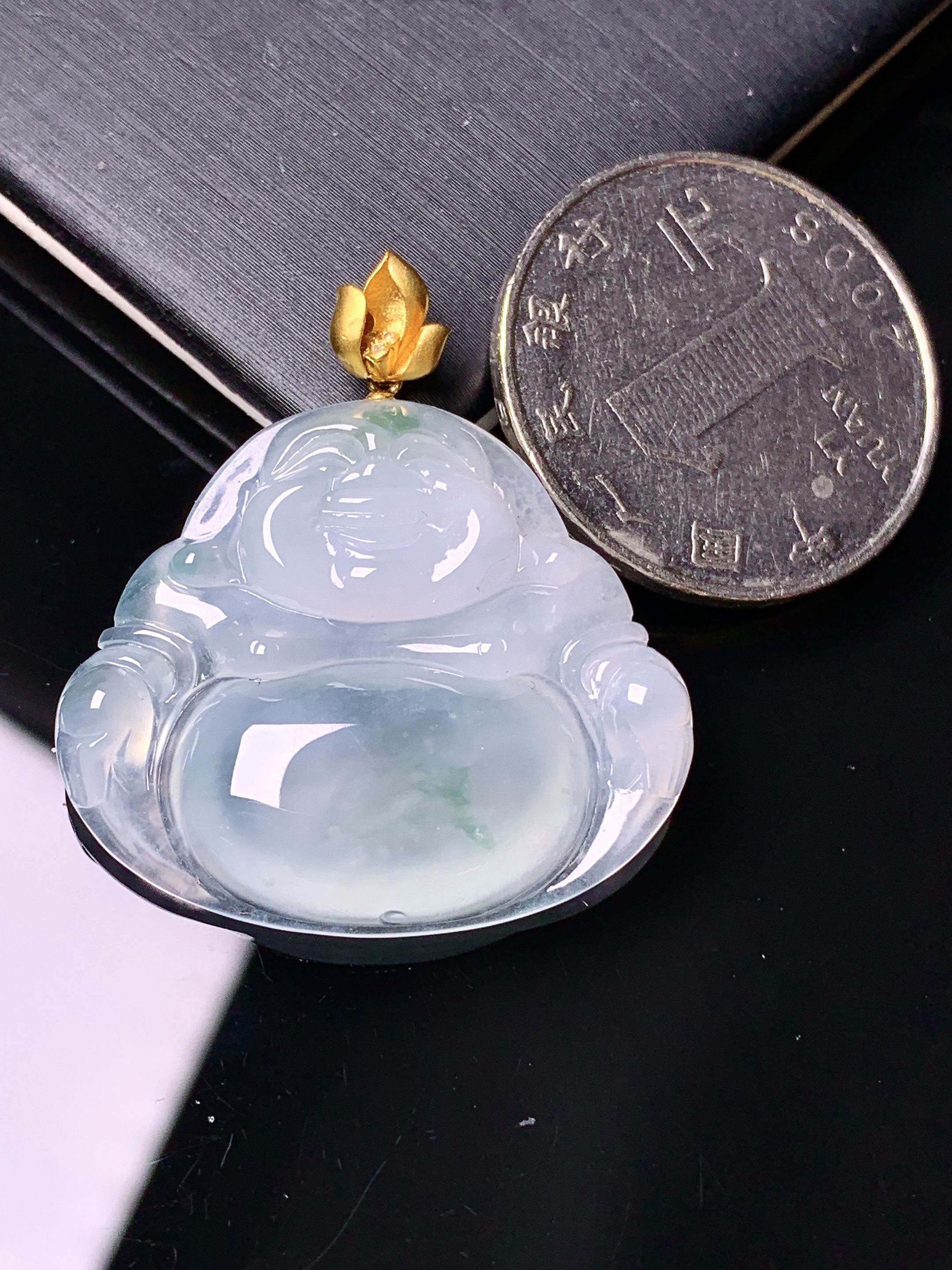 18k金镶嵌冰种佛公吊坠 玉质细腻 色泽艳丽清新 整体尺寸33.6*30.8*5.6