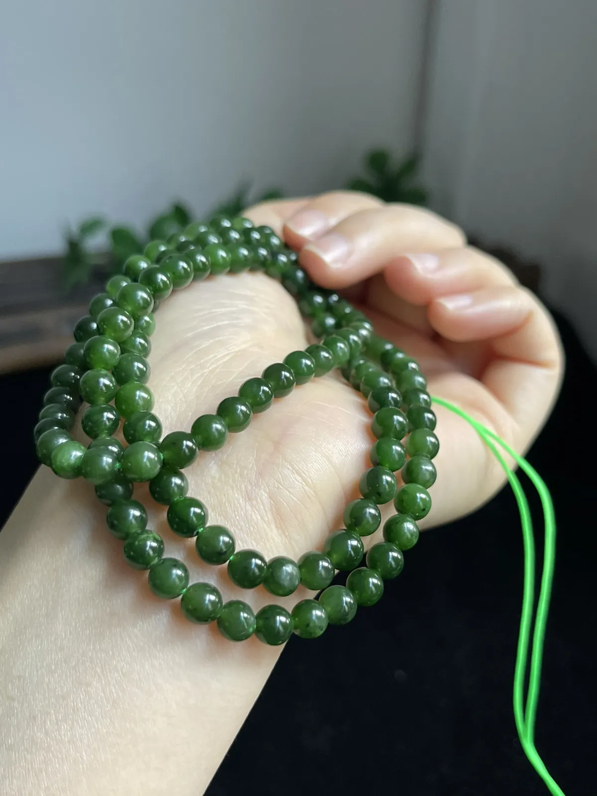 和田玉项链，料子温润
色泽漂亮