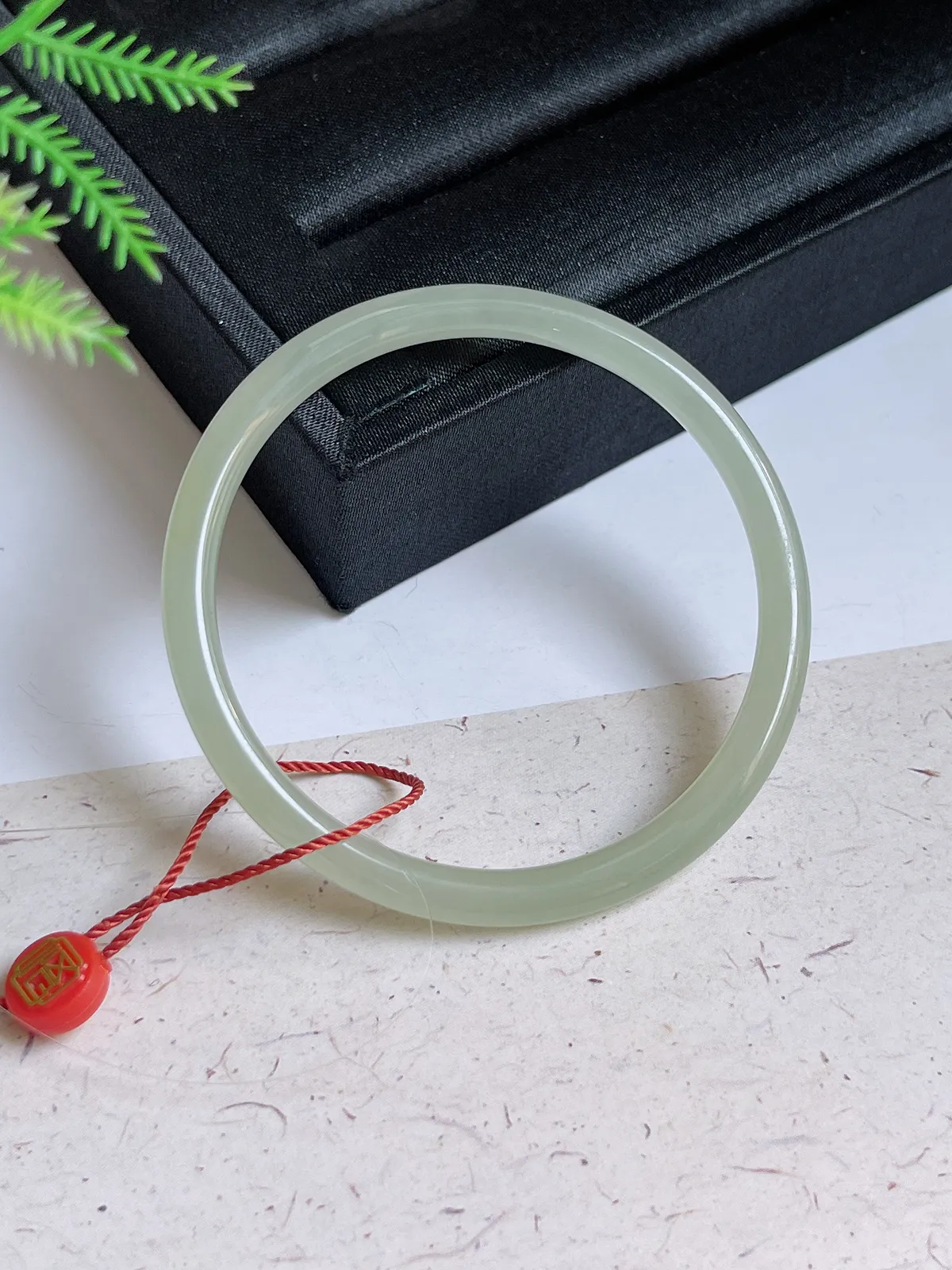 和田玉茶晴美人镯