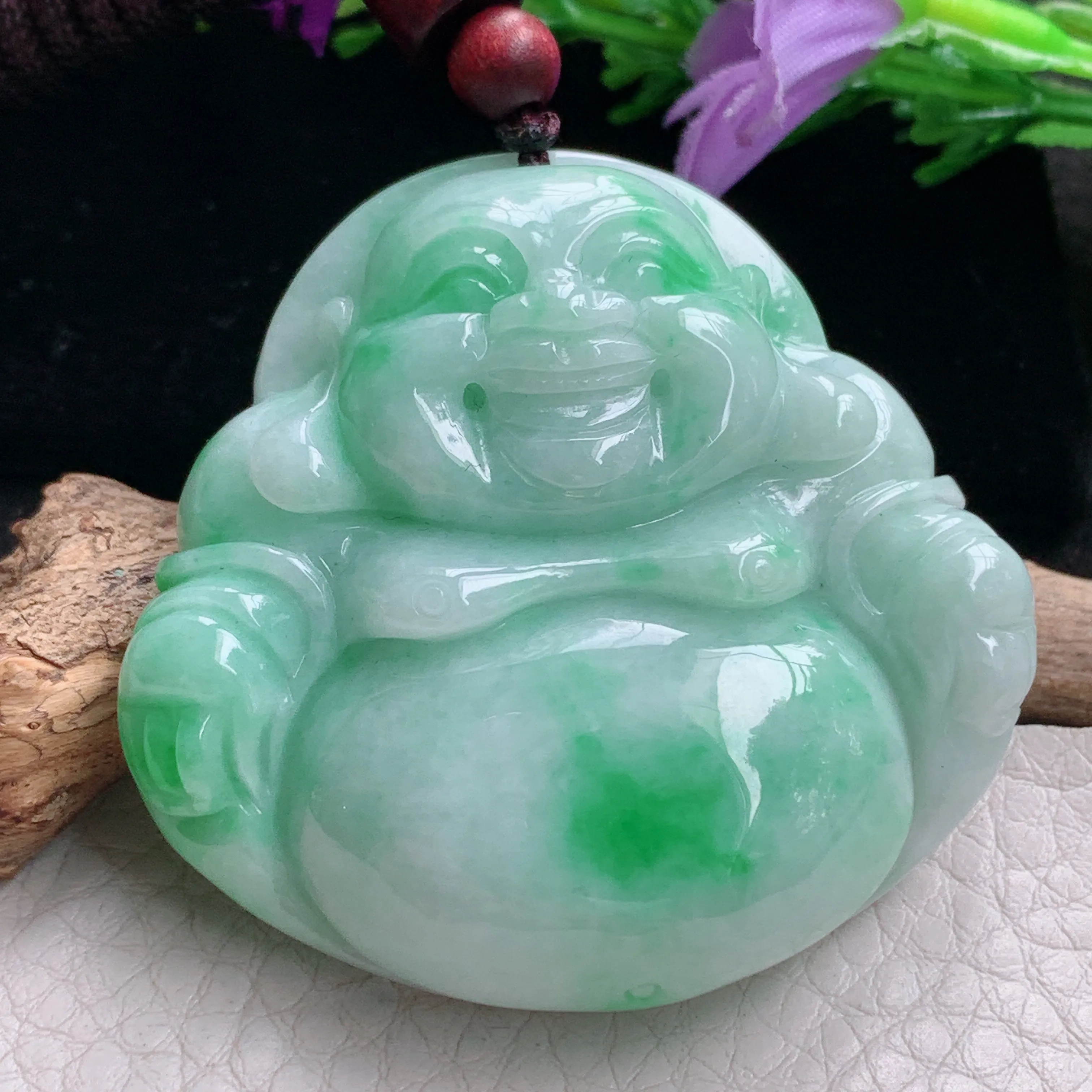 zen实拍47.2*49.2*12.2缅甸翡翠飘绿大佛公吊坠白底青弥勒佛像毛衣坠