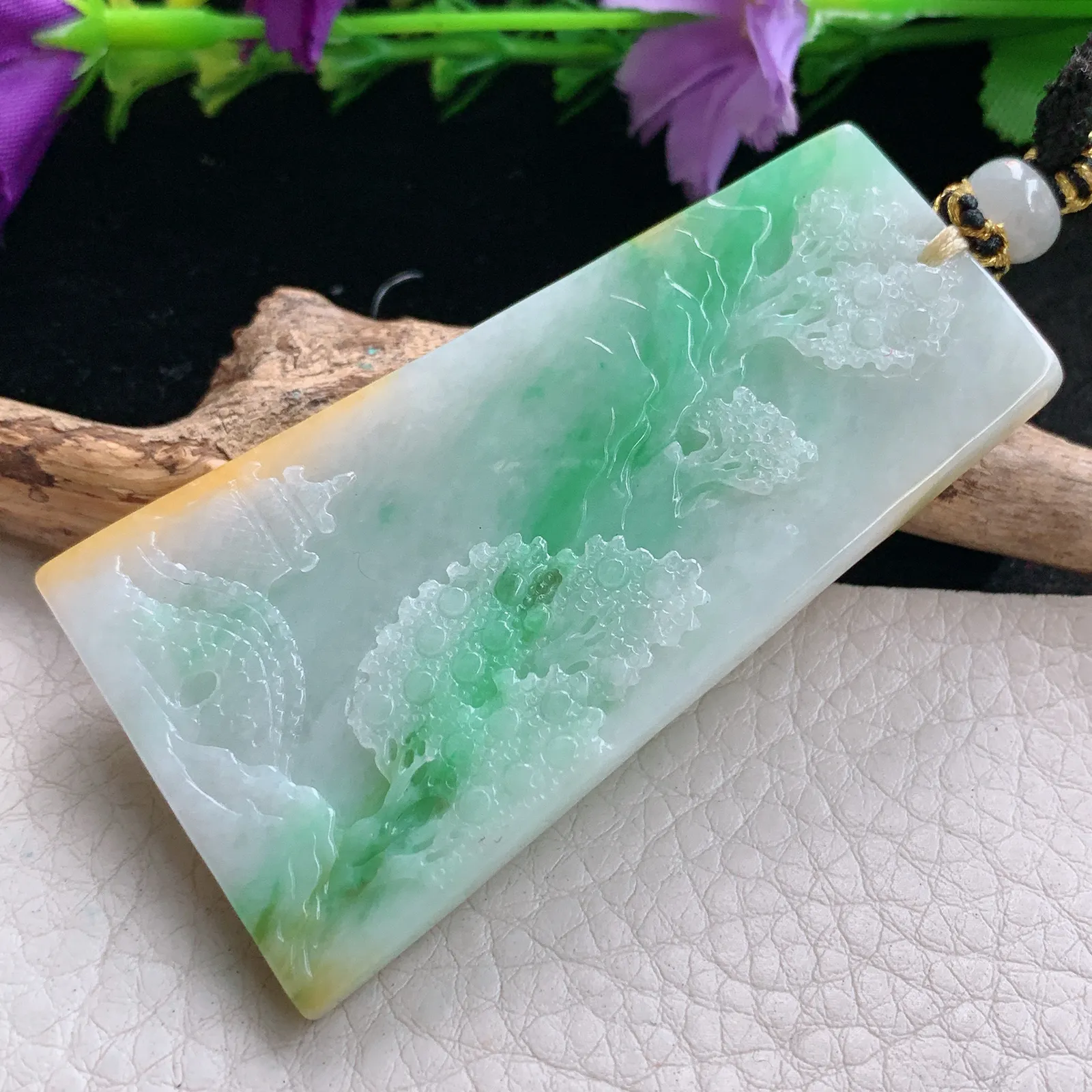 yl实拍64.3*35*6.8缅甸翡翠俏色巧雕三彩山水 大好河山玉吊坠 玉挂坠