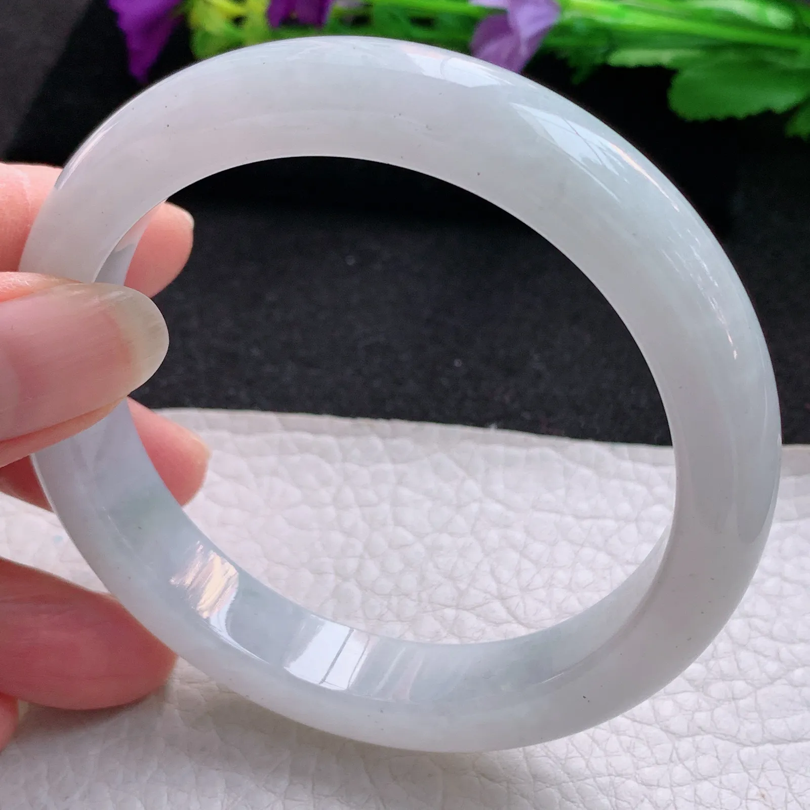 js大圈口60*12.5*8.5平安镯 天然缅甸翡翠白月光宽边玉手镯 玉手环