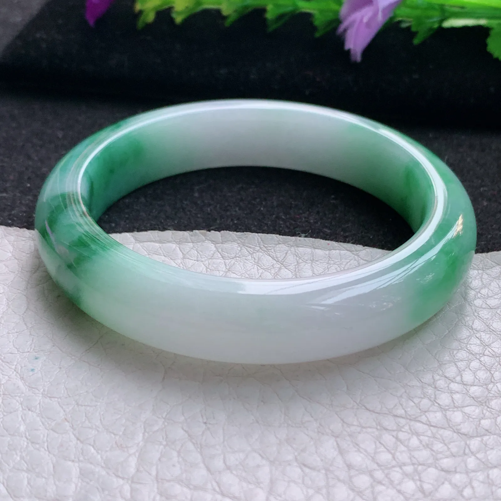 xh实拍54*12.3*8.5平安镯 天然缅甸翡翠飘绿花宽边玉手镯 玉手环