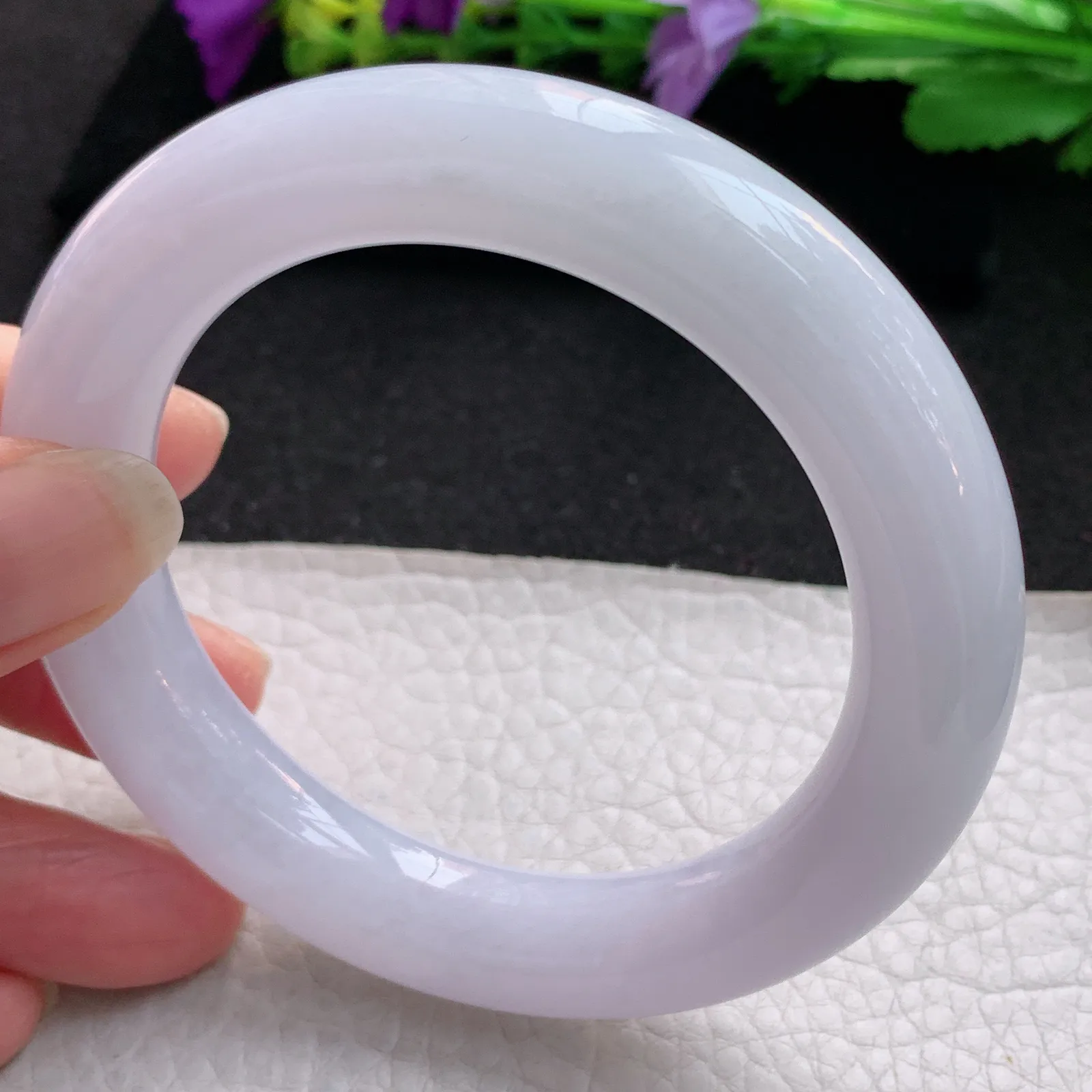 js实拍56*12*11.3胖圆镯 天然缅甸翡翠淡紫圆条玉手镯 玉手环