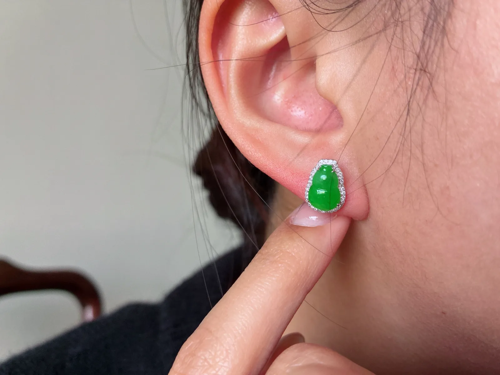 冰阳绿葫芦耳钉
尺寸 12-8.7-4.8