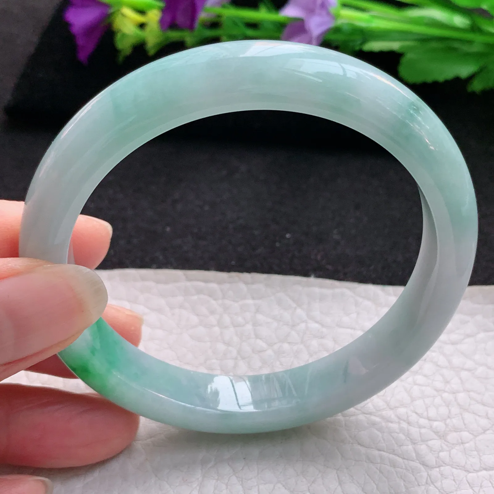 js大圈口60*11.8*8平安镯 天然缅甸翡翠飘阳绿宽边玉手镯 玉手环